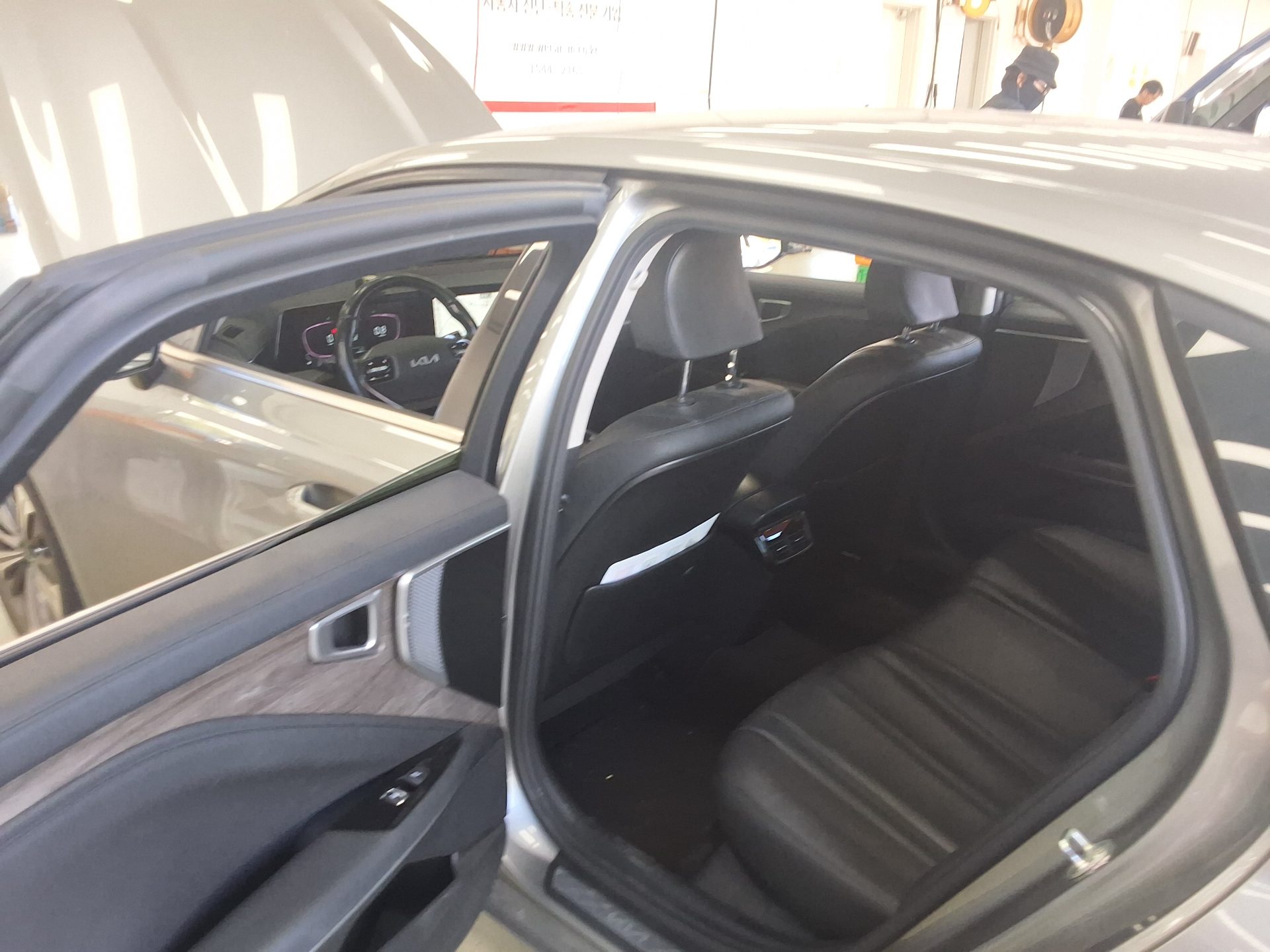 KIA K8 3.5 LPi GENERAL PRESTIGE 2022 - zdjęcie 13