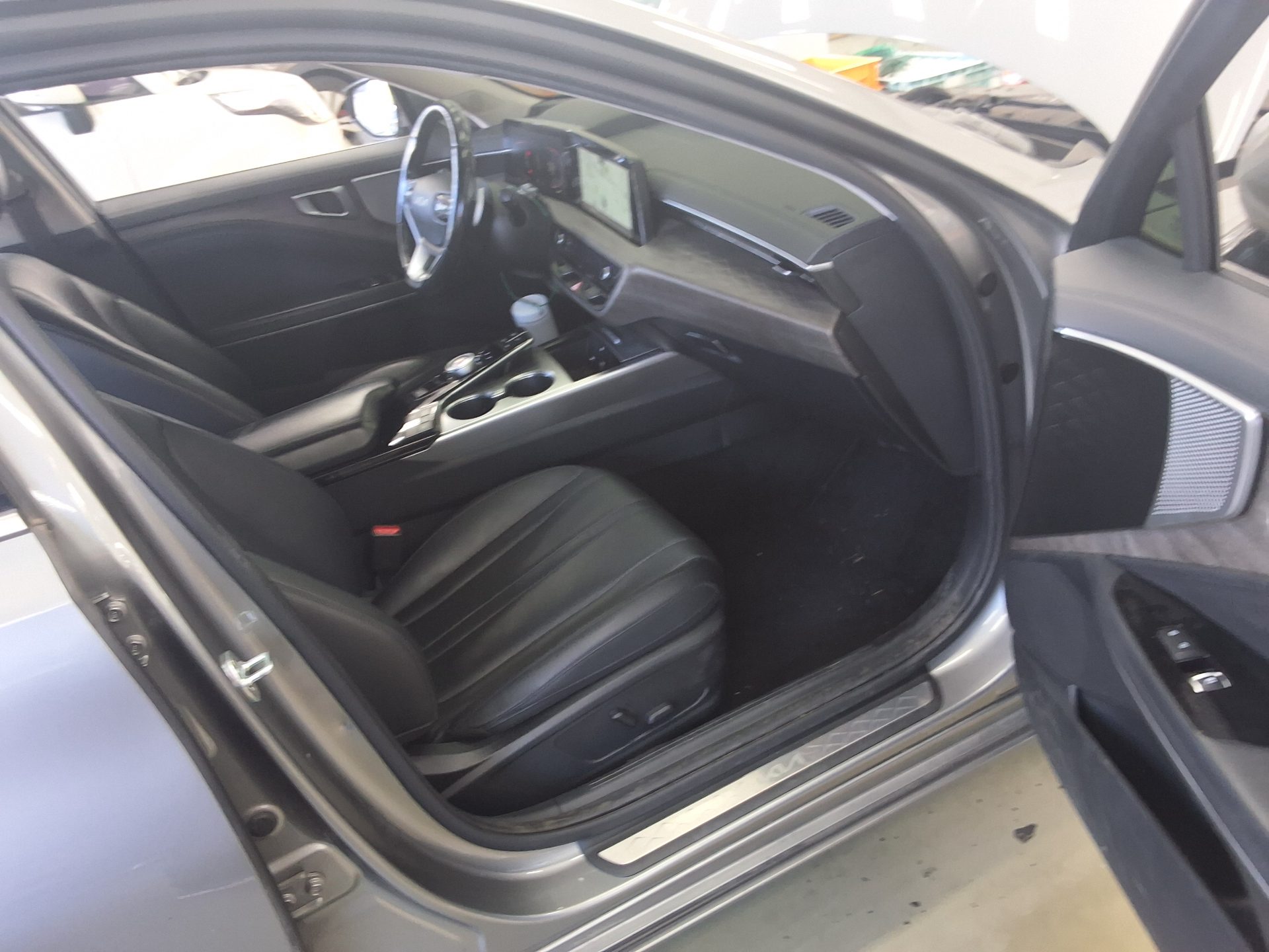 KIA K8 3.5 LPi GENERAL PRESTIGE 2022 - zdjęcie 15