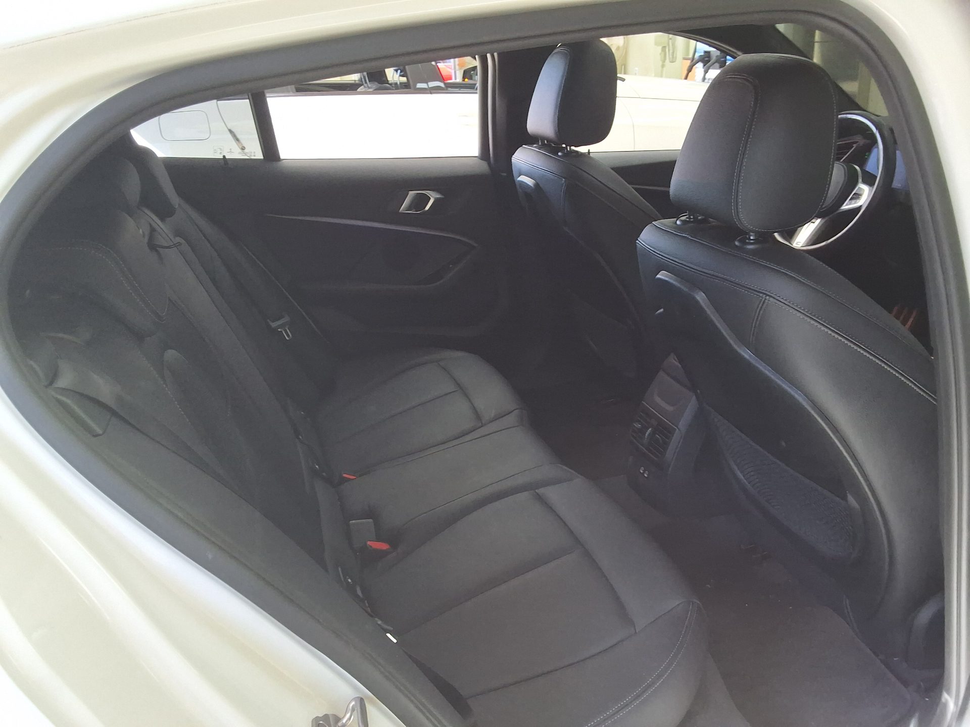 BMW 1 SERIES (3RD GEN) 120i M SPORT 2022 - zdjęcie 14