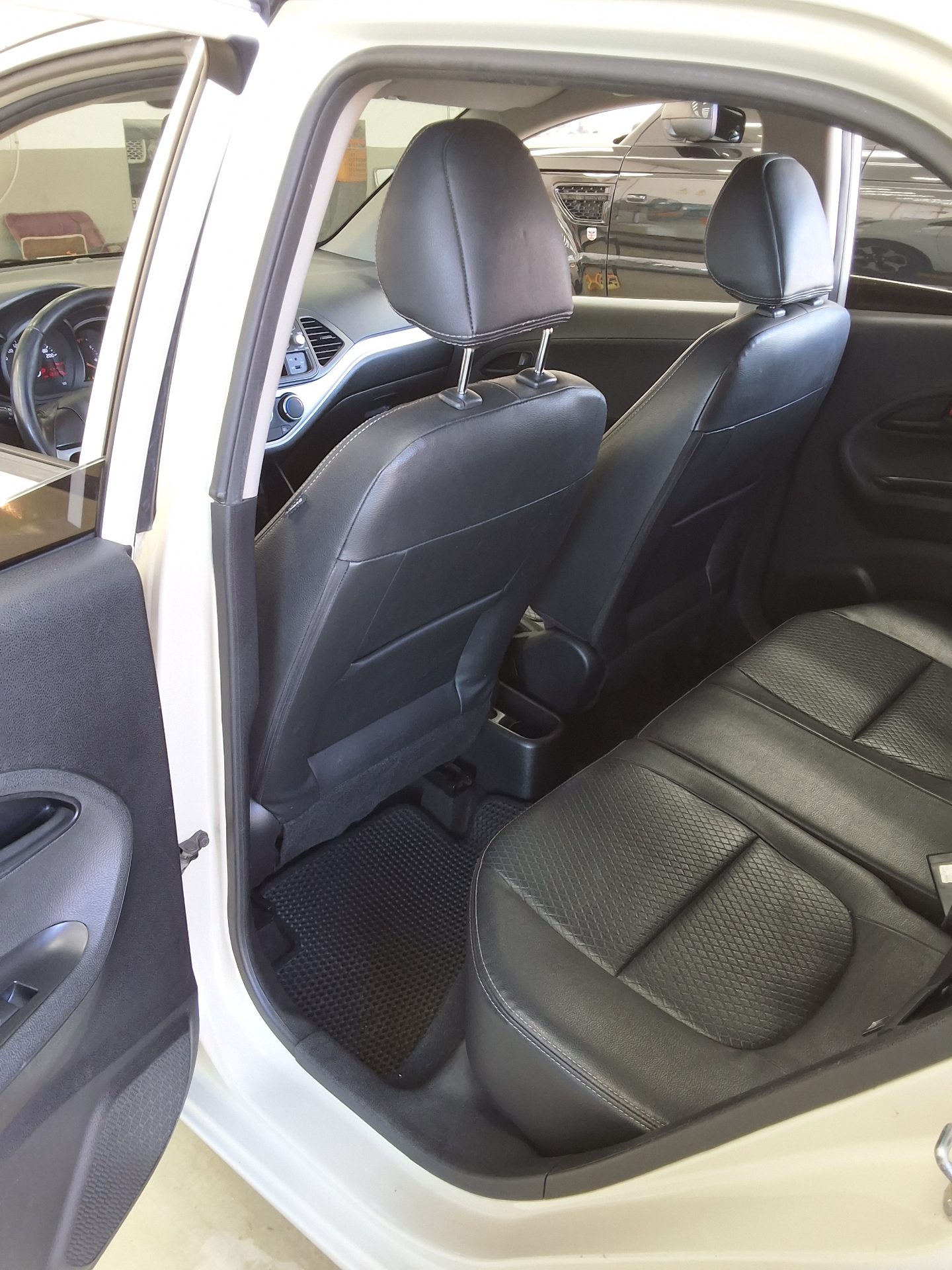 KIA ALL NEW MORNING GASOLINE DELUXE 2013 - zdjęcie 12