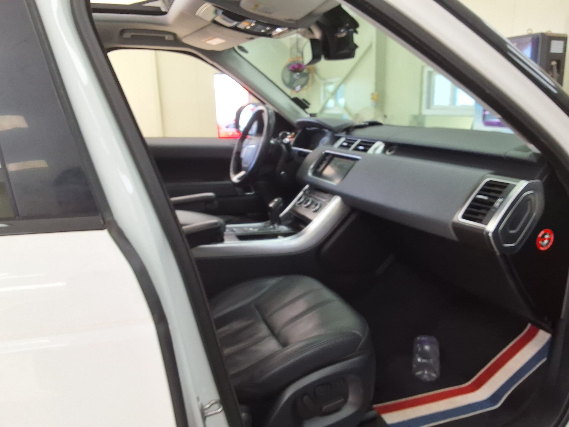 LAND ROVER RANGE ROVER SPORT (2ND GEN) 3.0 SC HSE DYNAMIC 2014 - zdjęcie 15