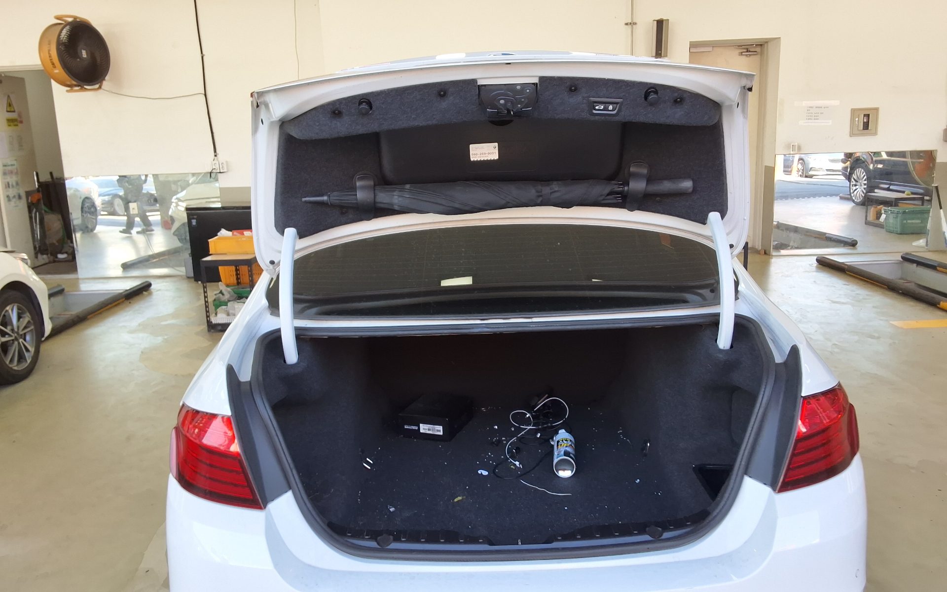 BMW 5 SERIES (6TH GEN) 528i xDRIVE 2014 - zdjęcie 15