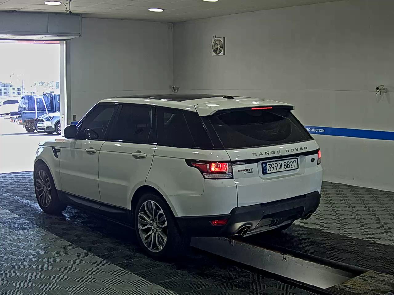 LAND ROVER RANGE ROVER SPORT (2ND GEN) 3.0 SC HSE DYNAMIC 2014 - zdjęcie 6