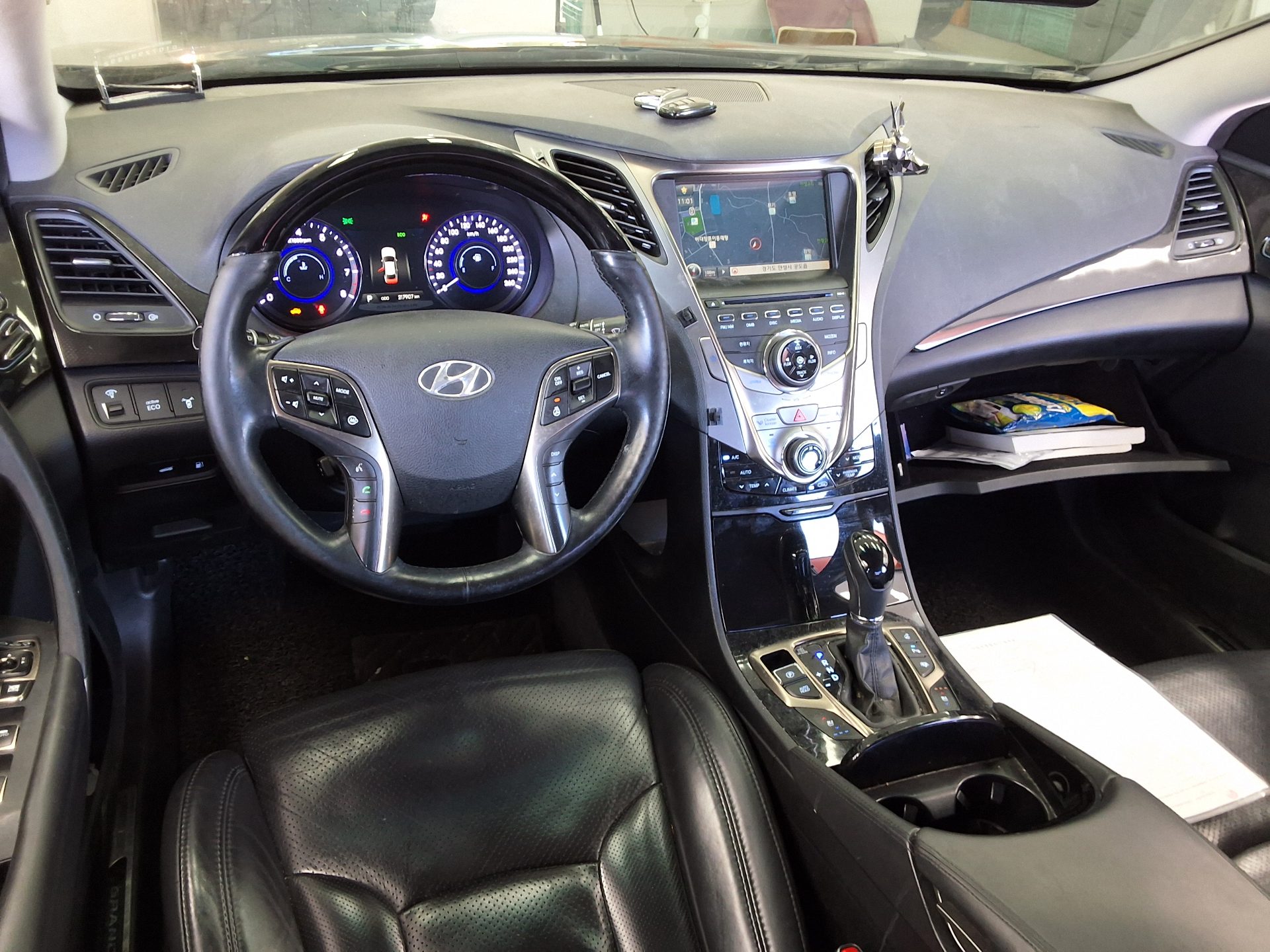 HYUNDAI GRANDEUR HG HG 300 ROYAL 2012 - zdjęcie 11