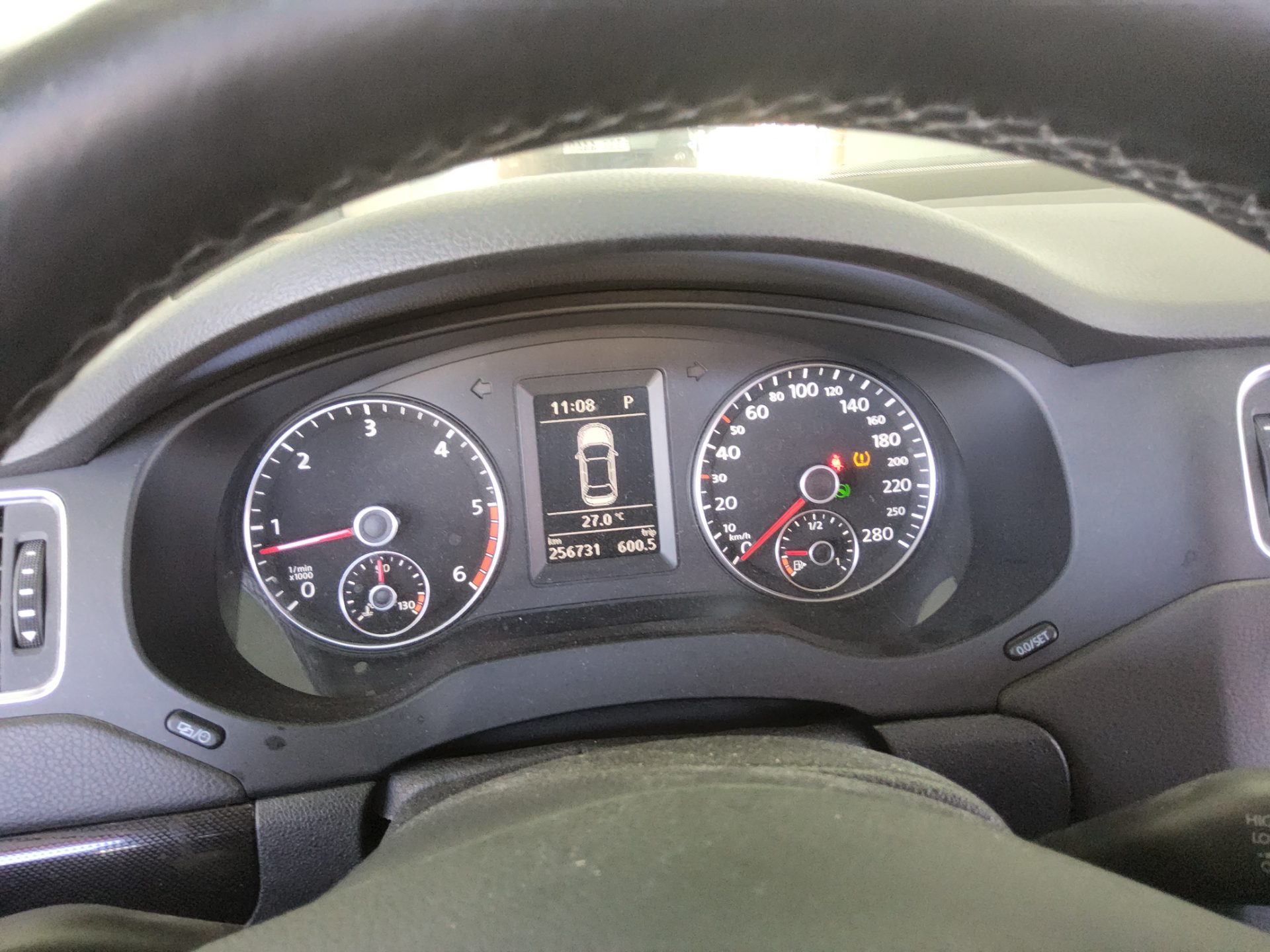 VOLKSWAGEN JETTA (6TH GEN) 2.0 TDI 2014 - zdjęcie 9