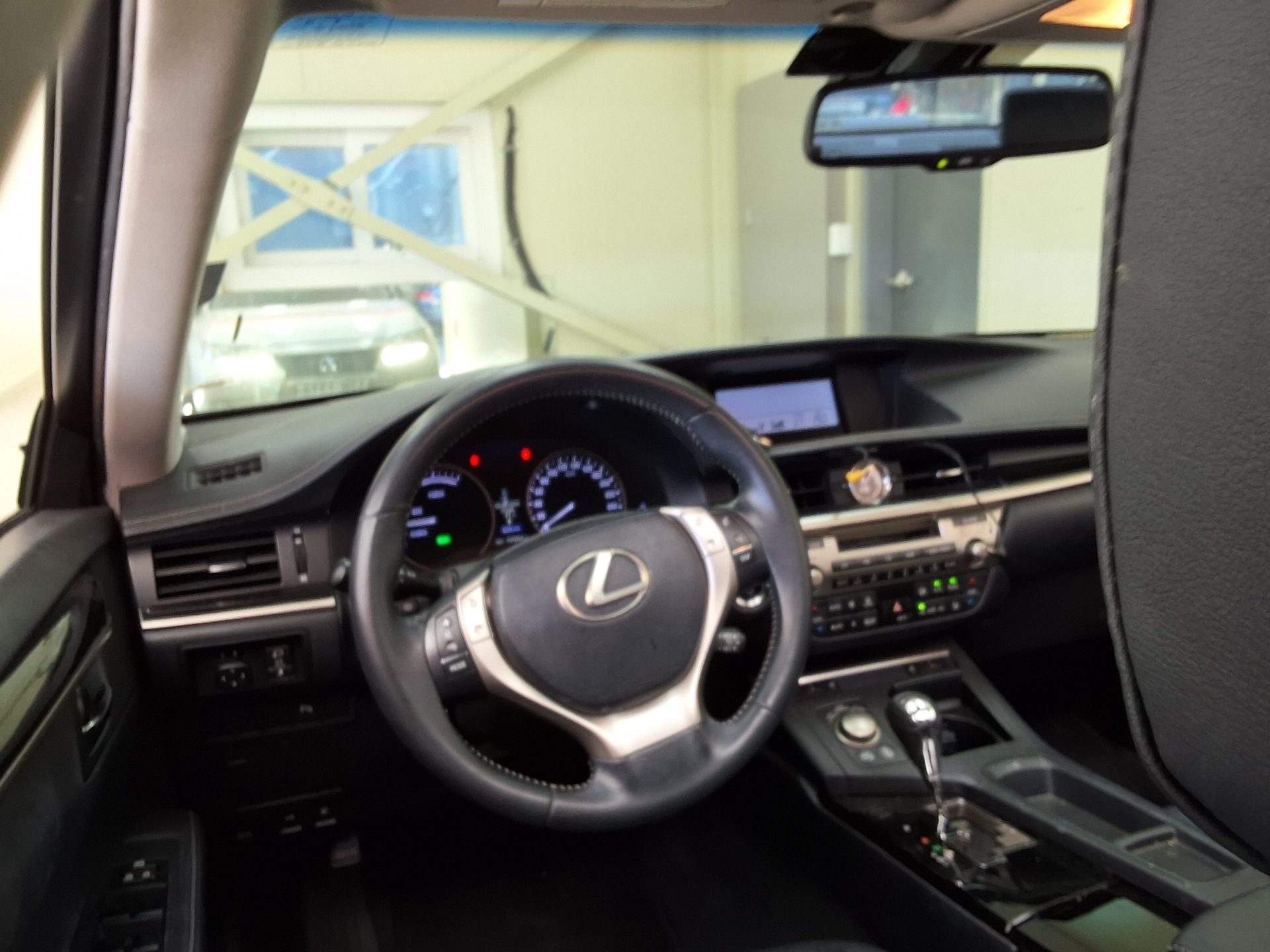 LEXUS ES (6TH GEN) 300h 2013 - zdjęcie 12