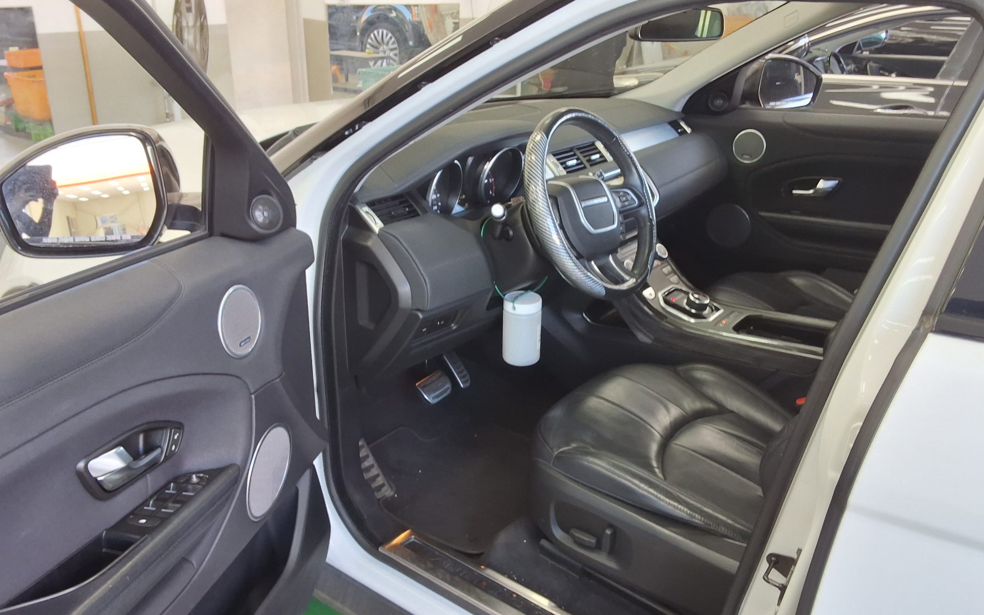 LAND ROVER RANGE ROVER EVOQUE 2.0 TD4 SE 2018 - zdjęcie 10