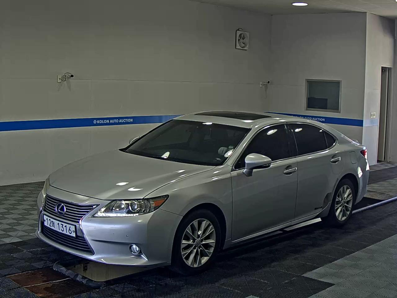 LEXUS ES (6TH GEN) 300h 2013 - zdjęcie 2