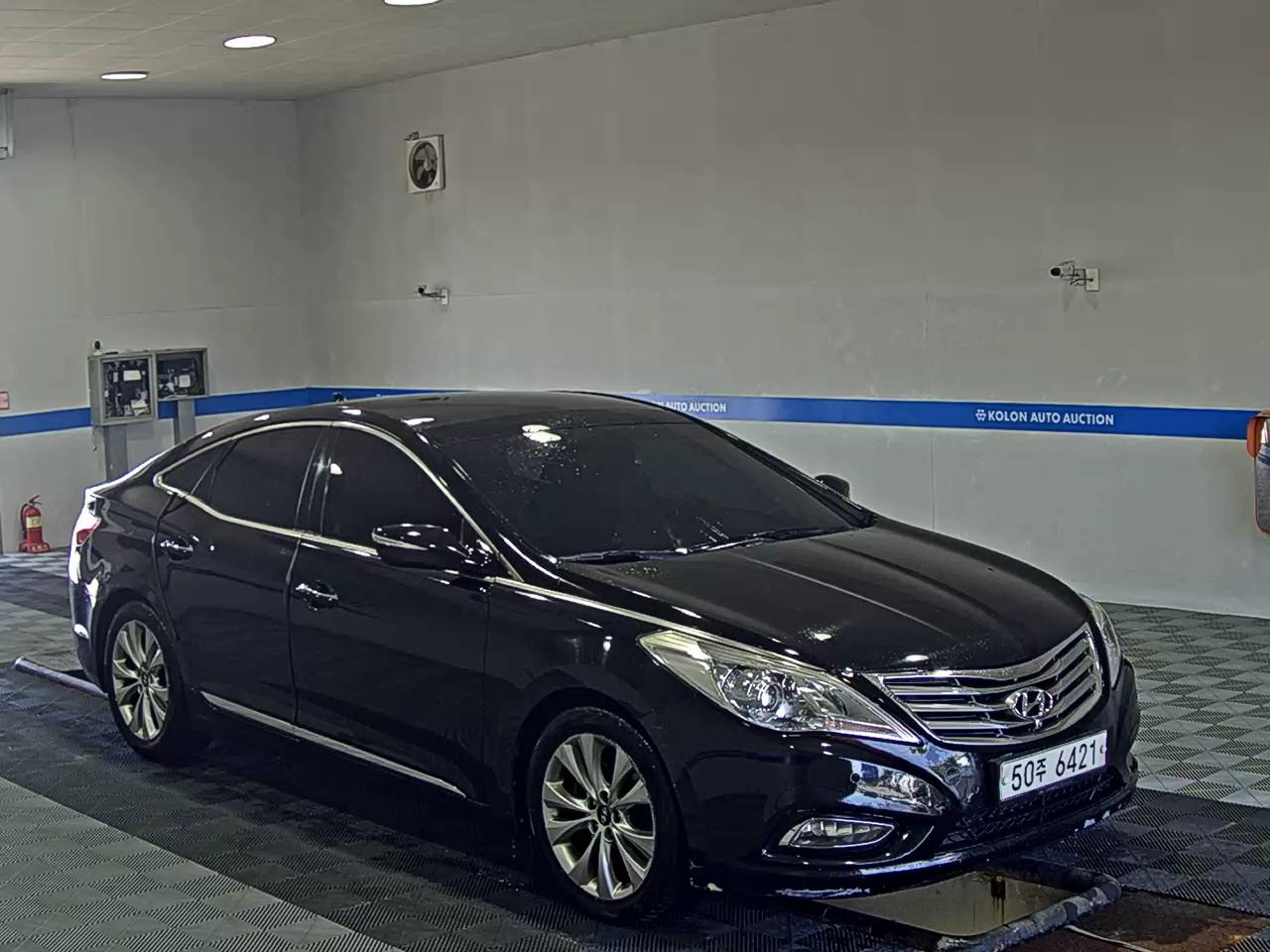 HYUNDAI GRANDEUR HG HG 300 ROYAL 2012 - zdjęcie 3