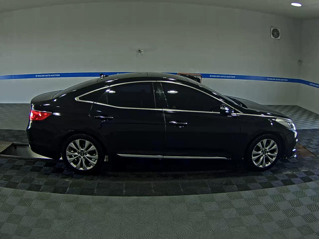 HYUNDAI GRANDEUR HG HG 300 ROYAL 2012 - zdjęcie 4