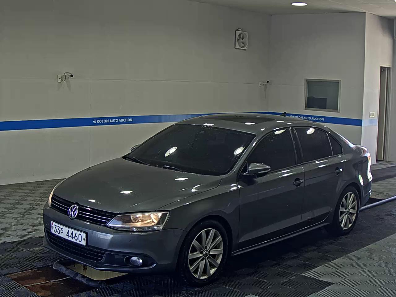 VOLKSWAGEN JETTA (6TH GEN) 2.0 TDI 2014 - zdjęcie 2