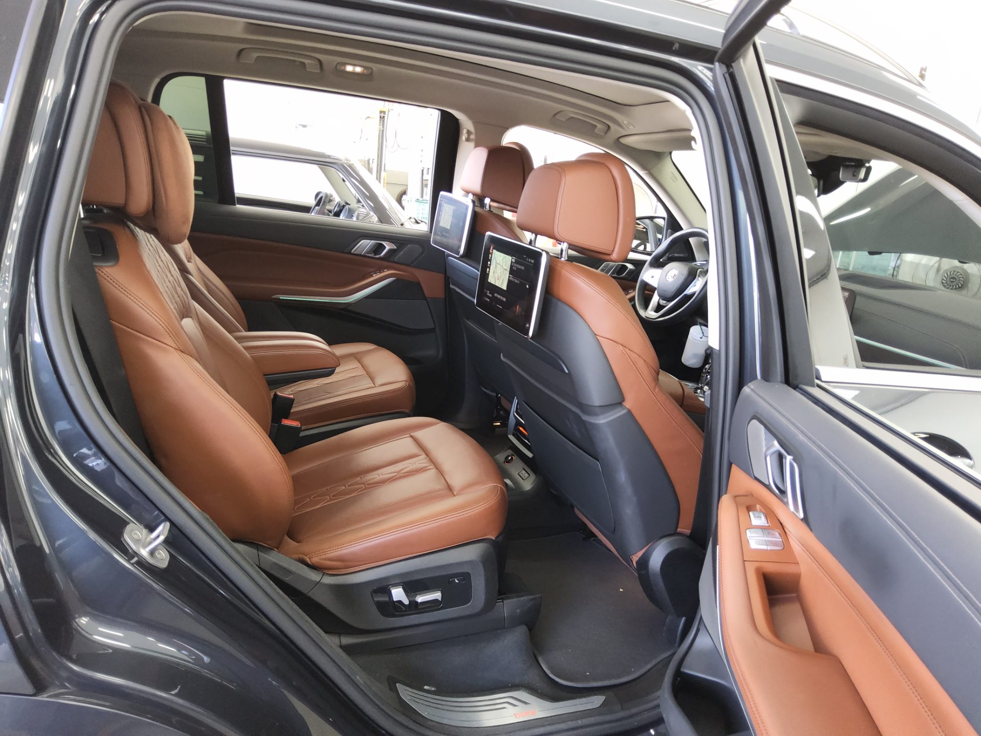 BMW X7 40i xDRIVE DESIGN PURE 6-SEATER 2022 - zdjęcie 13