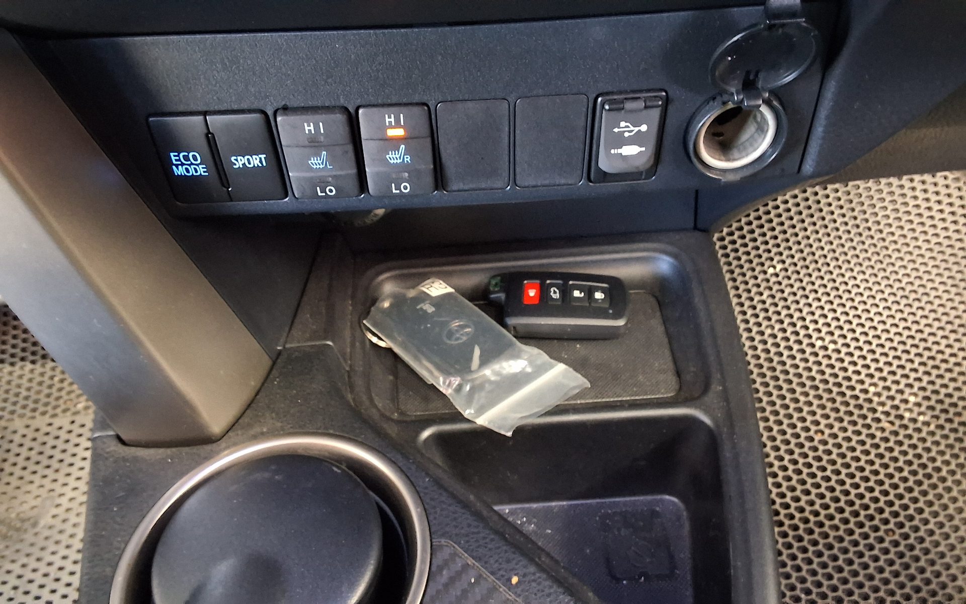 TOYOTA RAV4 (4TH GEN) 2.5 4WD 2014 - zdjęcie 20