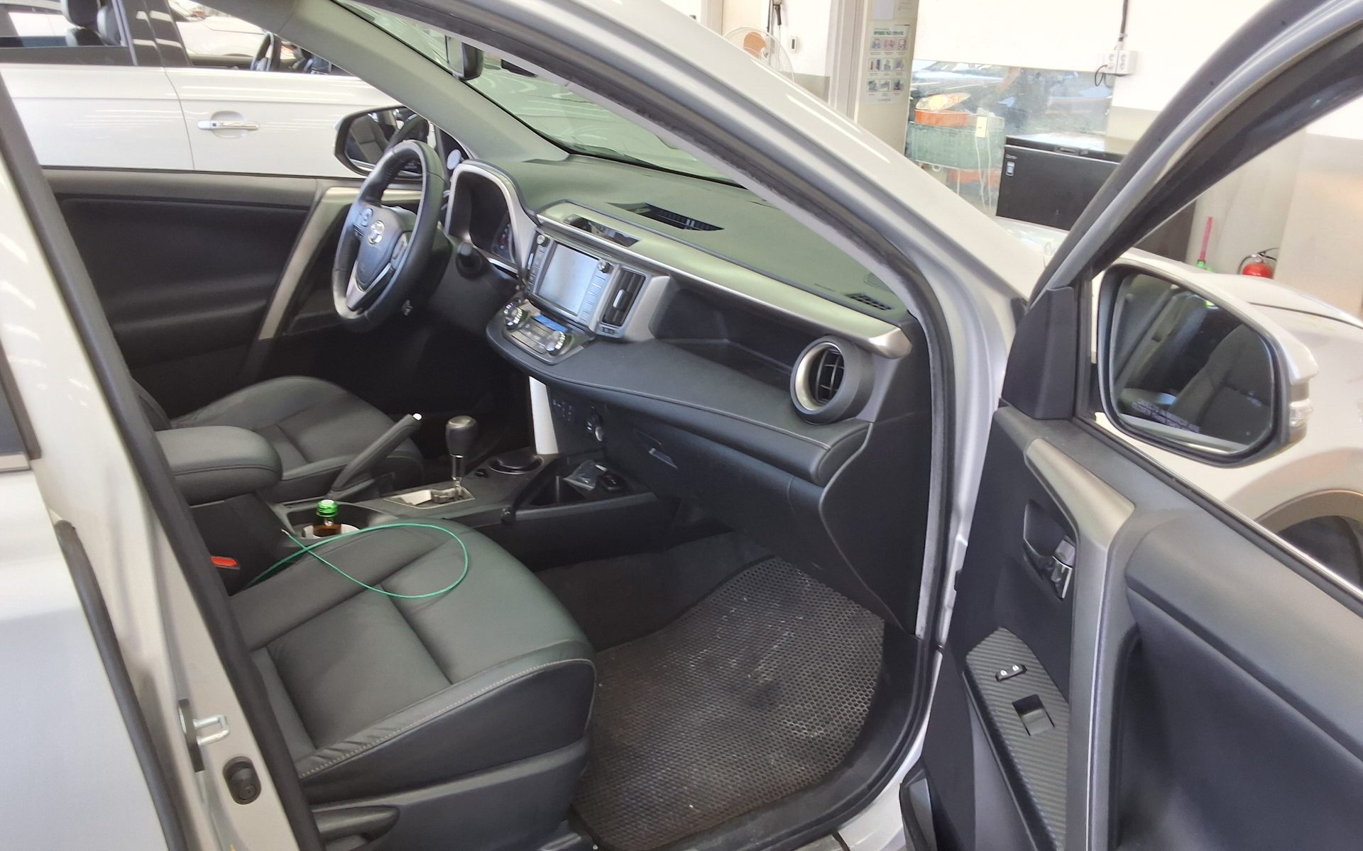 TOYOTA RAV4 (4TH GEN) 2.5 4WD 2014 - zdjęcie 14