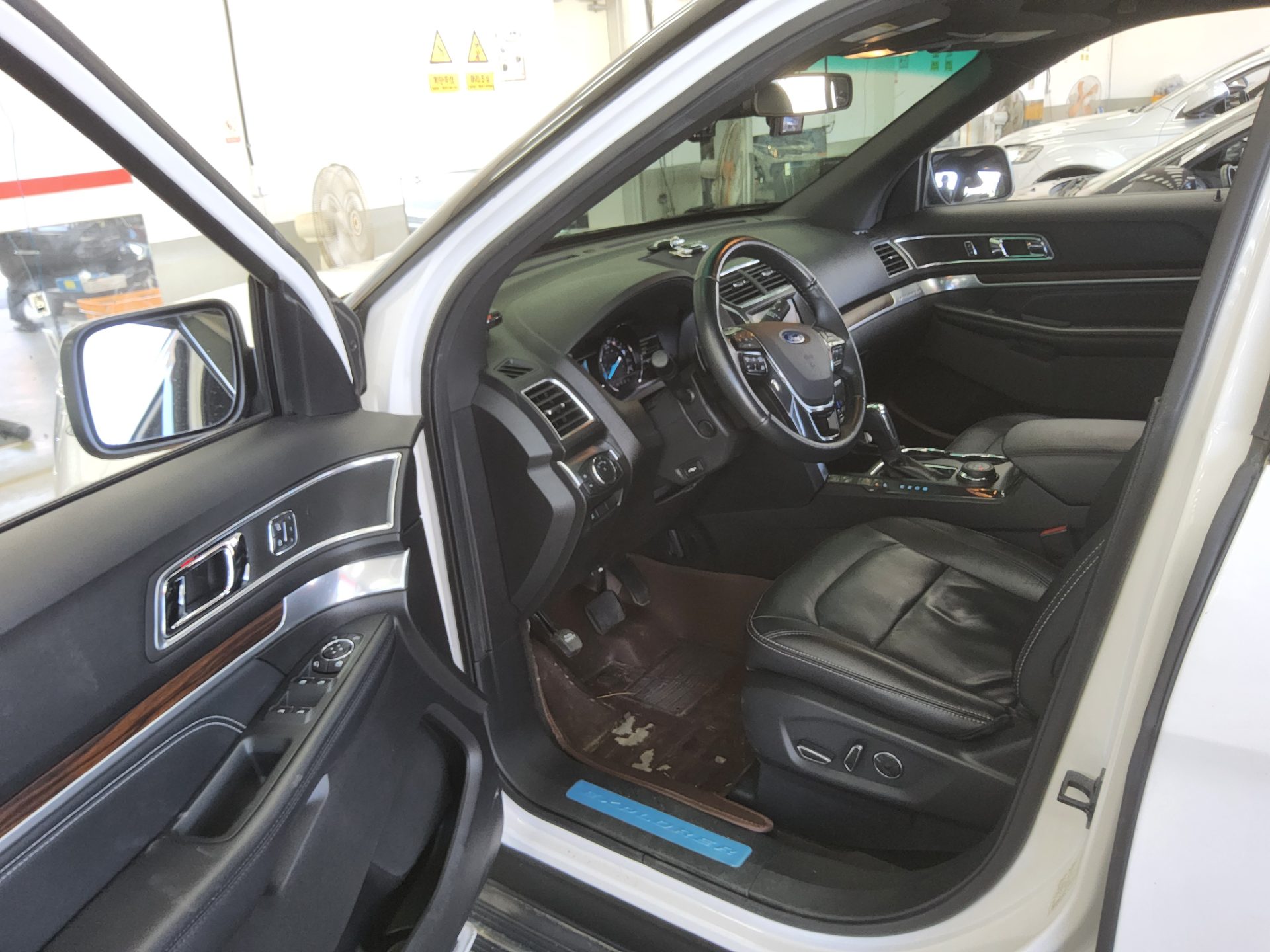 FORD EXPLORER (5TH GEN) 2.3 AWD LIMITED 2017 - zdjęcie 10