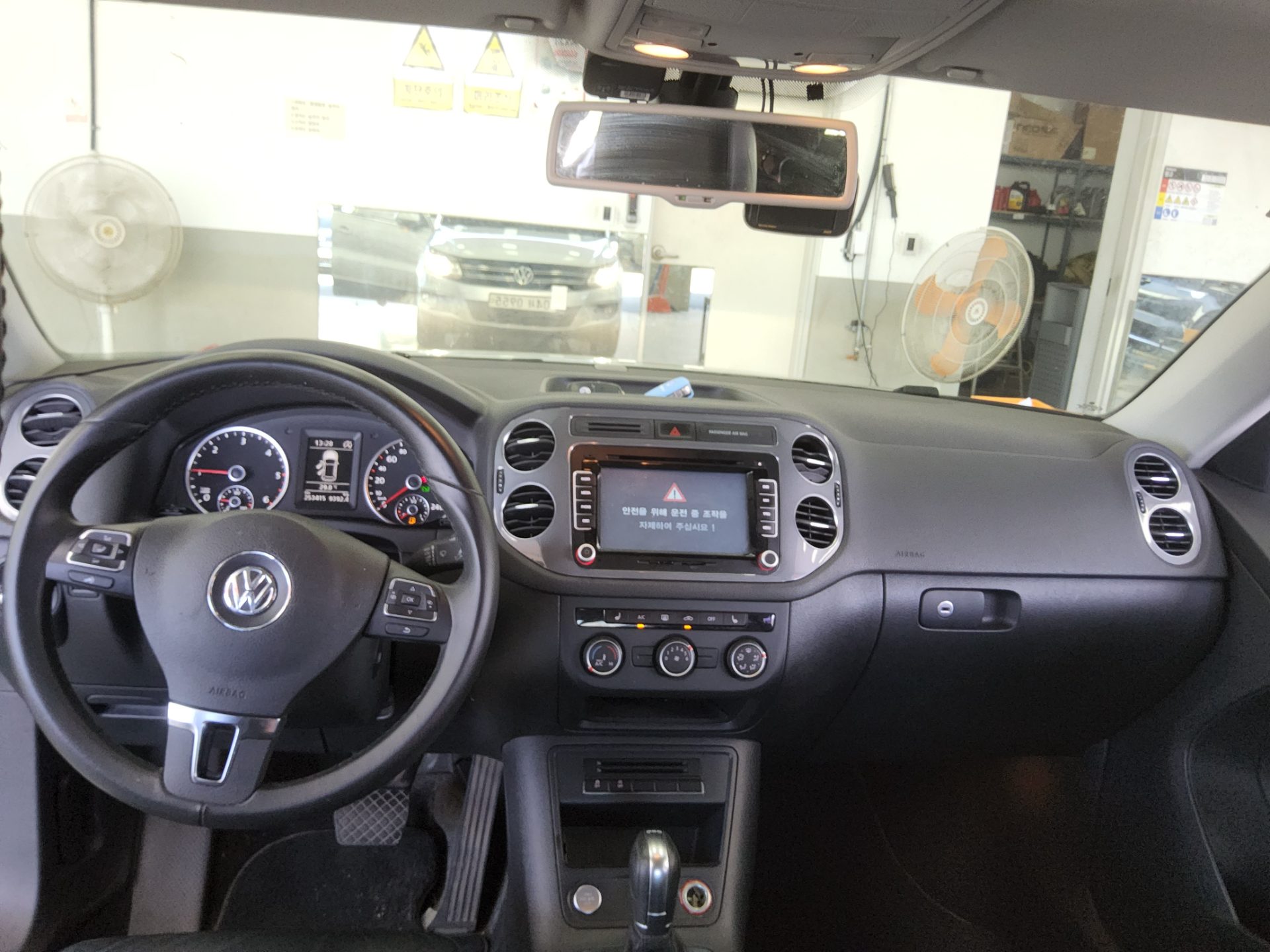 VOLKSWAGEN TIGUAN 2.0 TDI BLUEMOTION 2016 - zdjęcie 11