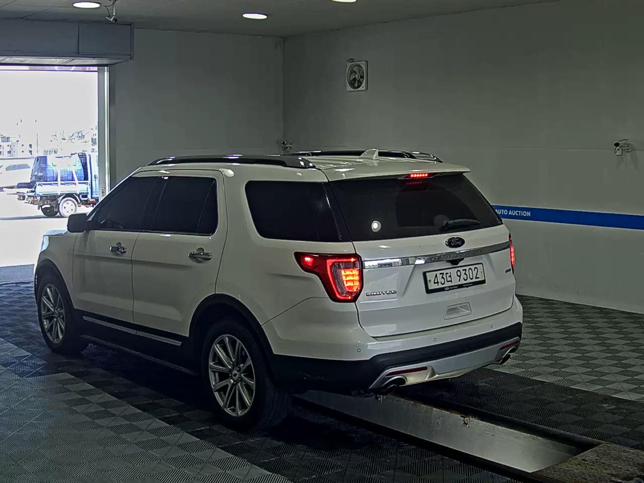 FORD EXPLORER (5TH GEN) 2.3 AWD LIMITED 2017 - zdjęcie 6