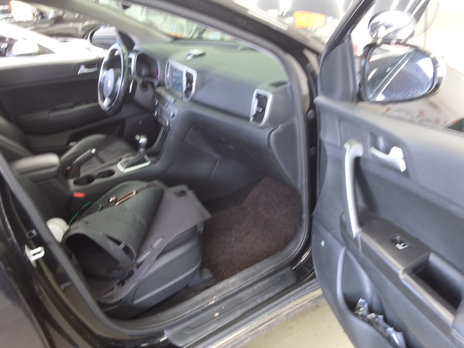 KIA NEW SPORTAGE 1.7 2WD NOBLESSE 2016 - zdjęcie 15