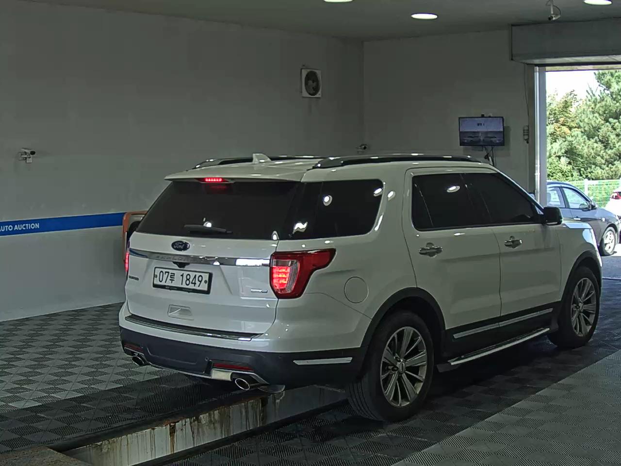 FORD EXPLORER (5TH GEN) 2.3 AWD LIMITED 2018 - zdjęcie 5