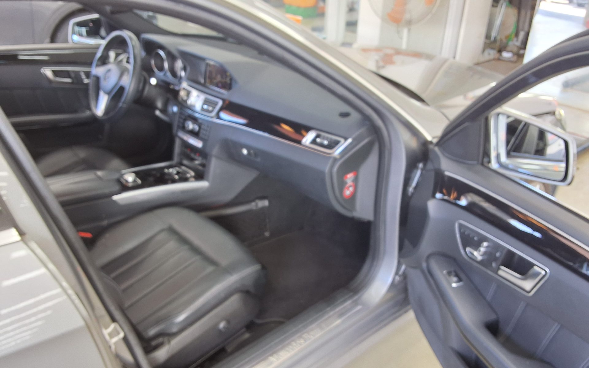 MERCEDES-BENZ E-CLASS (4TH GEN) E250 CDI 4MATIC 2014 - zdjęcie 14