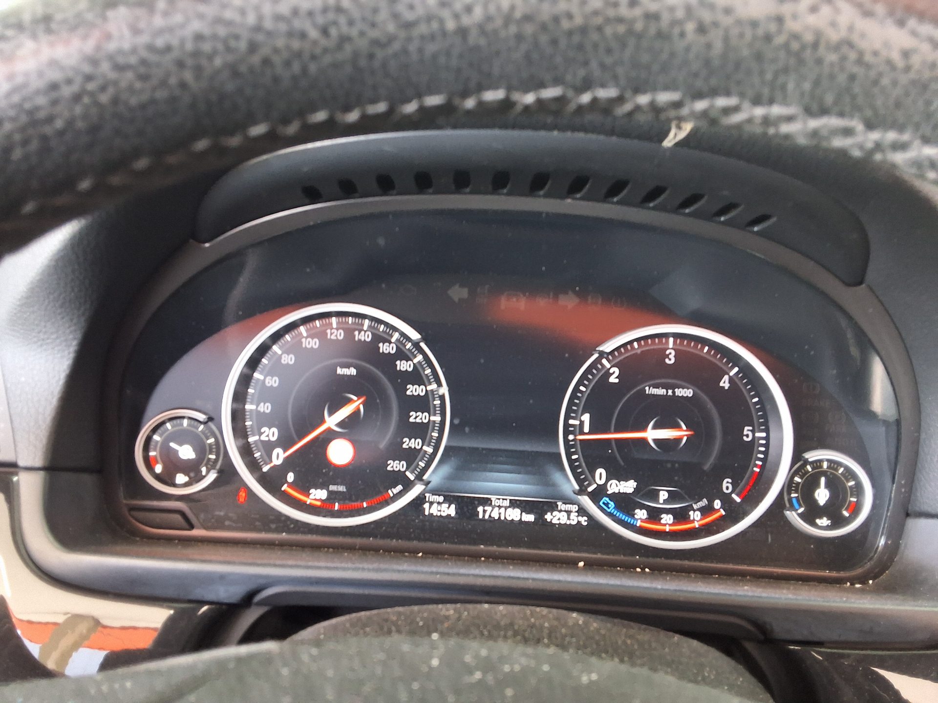 BMW 5 SERIES (6TH GEN) 520d xDRIVE M AERODYNAMIC 2016 - zdjęcie 10