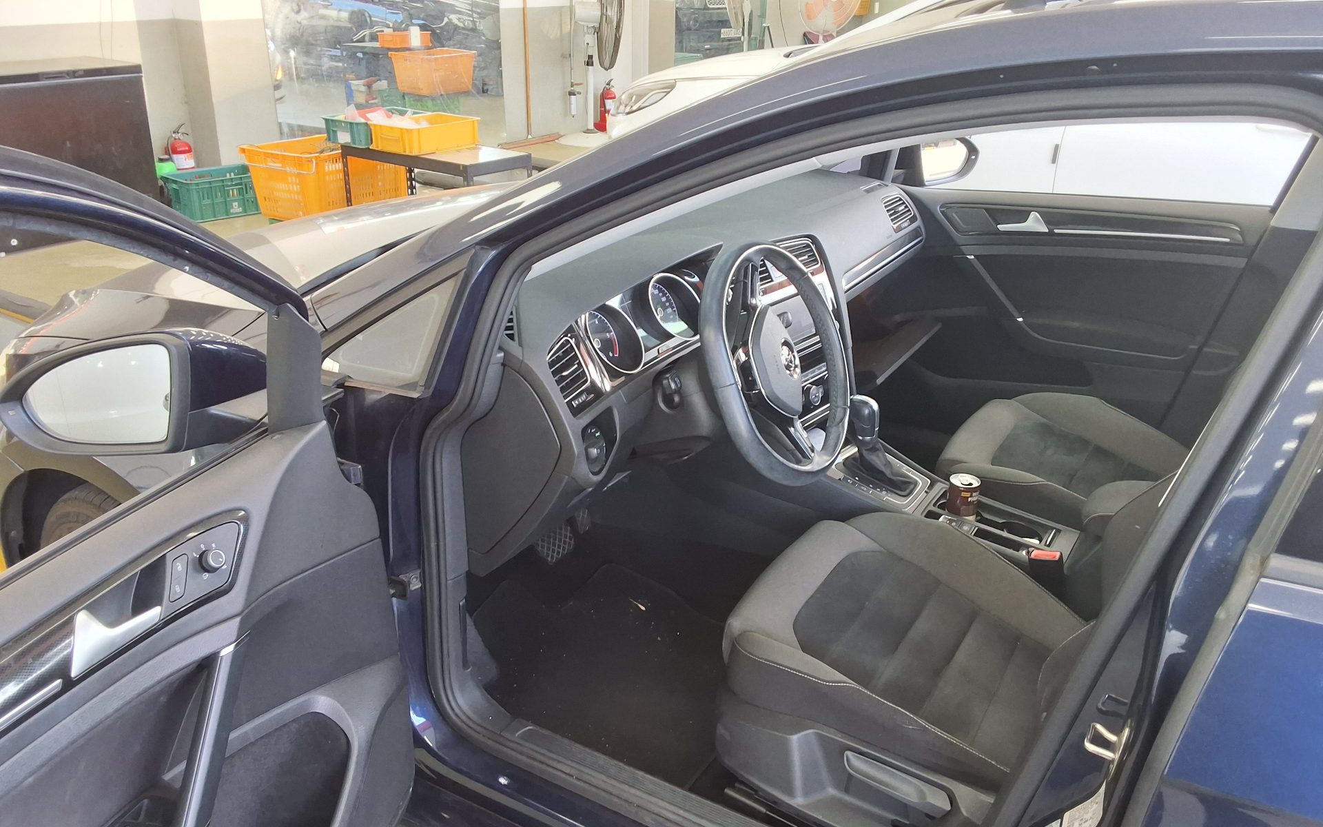 VOLKSWAGEN GOLF (7TH GEN) 2.0 TDI 2015 - zdjęcie 10