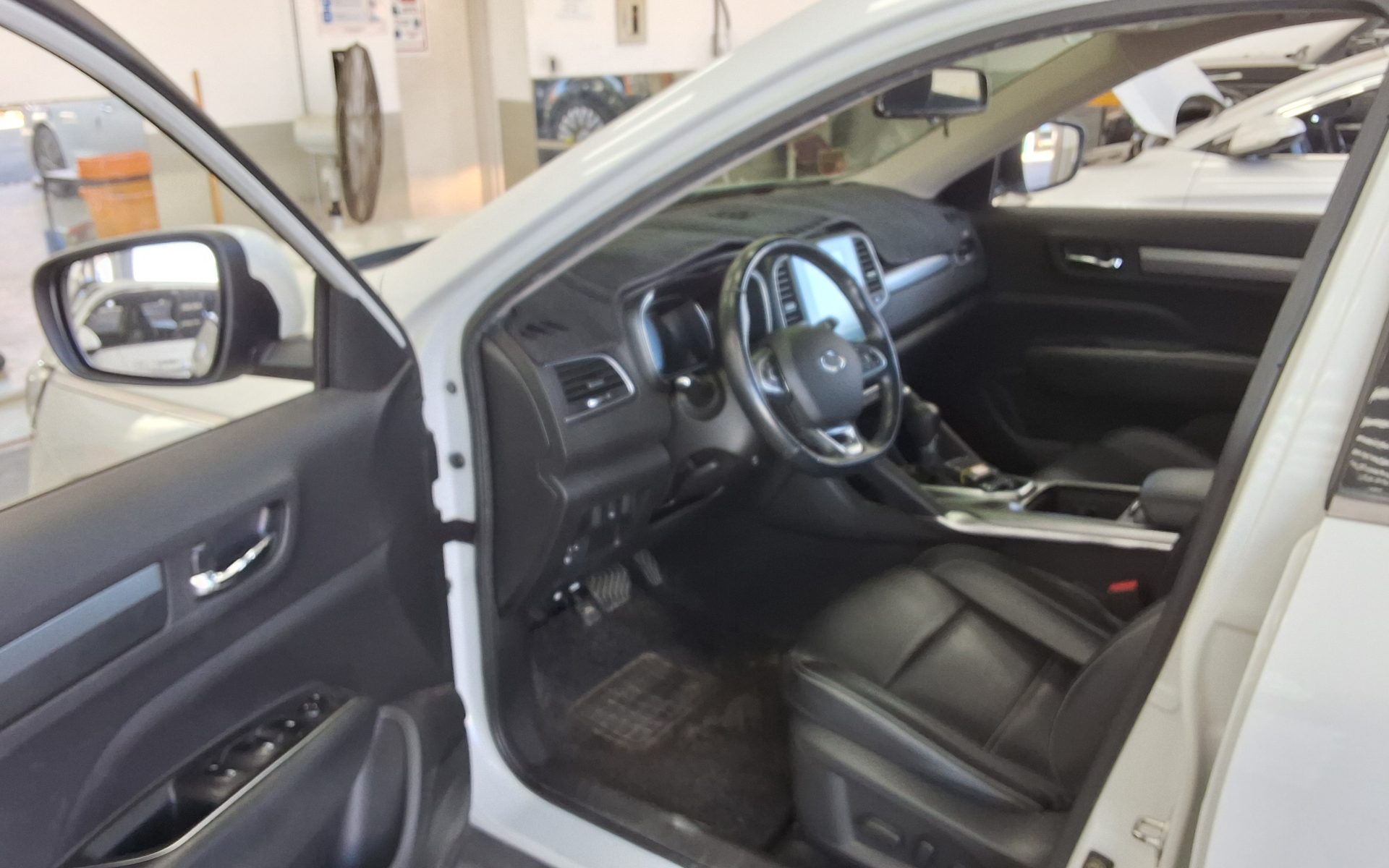 RENAULT (SAMSUNG) QM6 2.0 dCi 2WD LE 2017 - zdjęcie 10