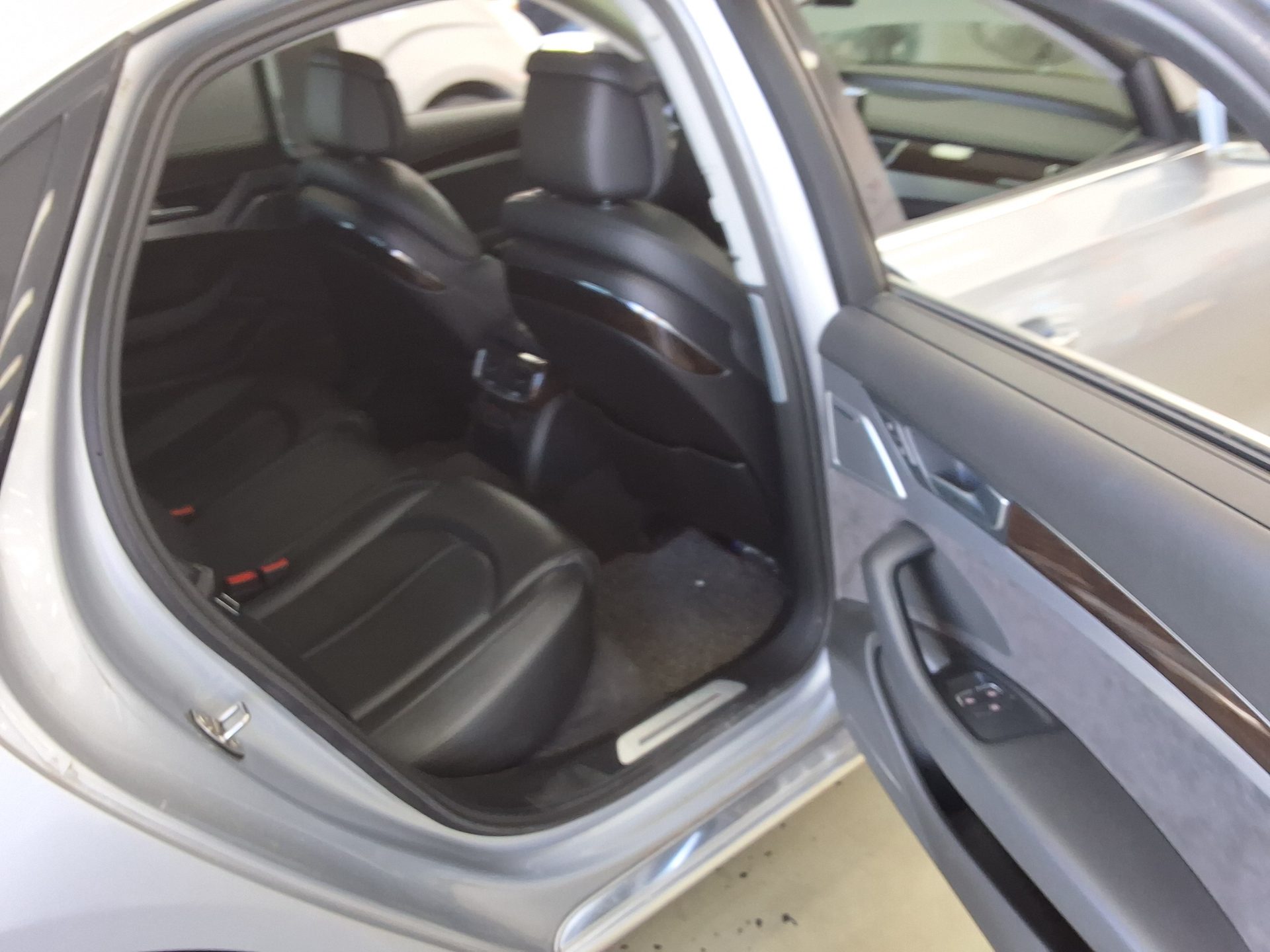 AUDI A8 (3RD GEN) 60 TDI QUATTRO 2015 - zdjęcie 13