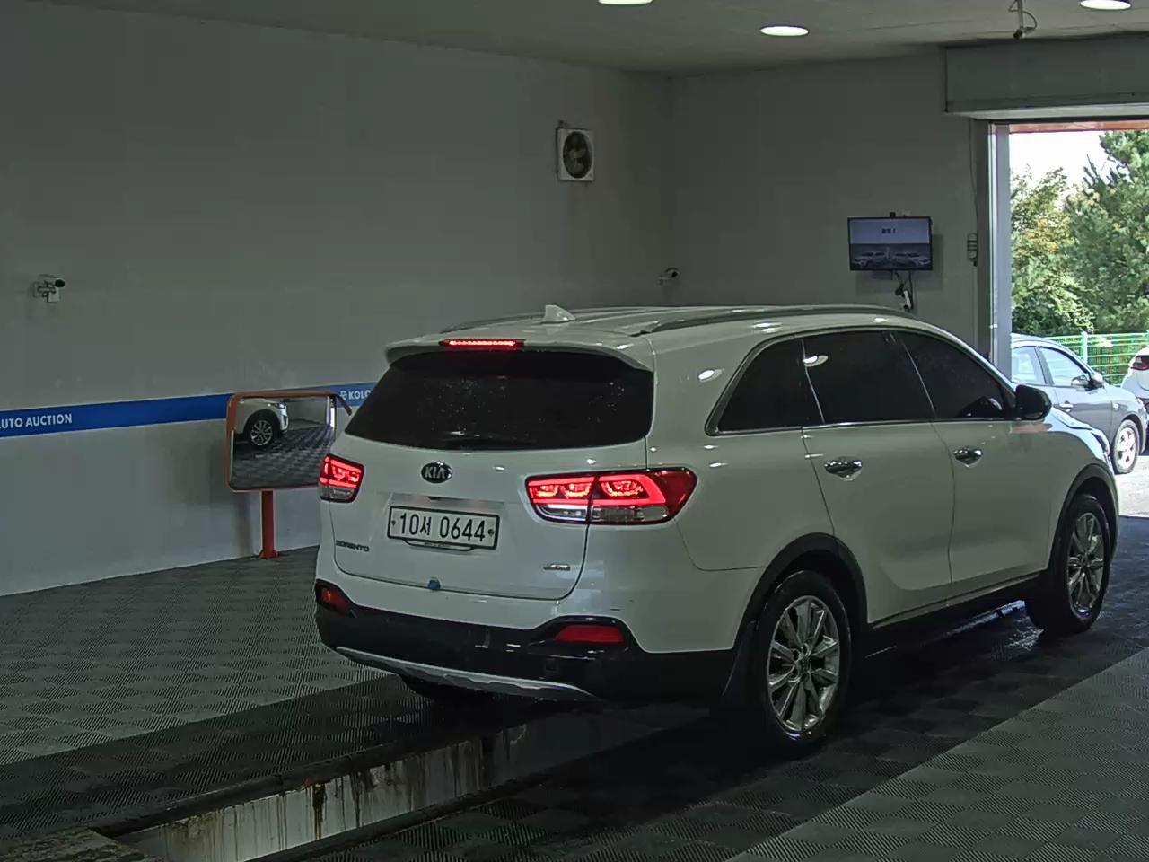KIA ALL NEW SORENTO R2.0 2WD NOBLESSE 2016 - zdjęcie 5