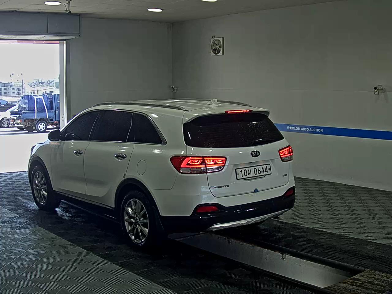 KIA ALL NEW SORENTO R2.0 2WD NOBLESSE 2016 - zdjęcie 6