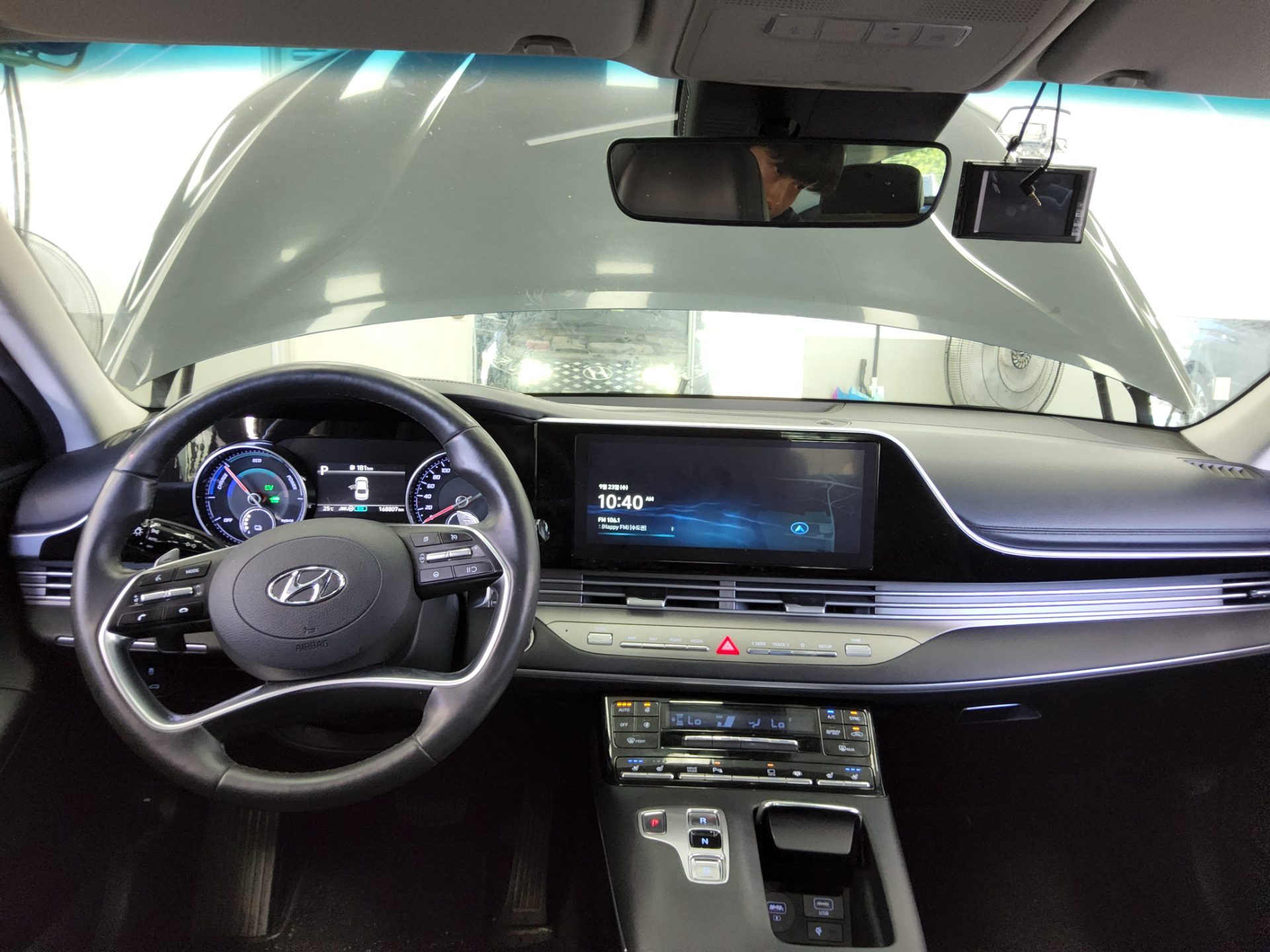 HYUNDAI THE NEW GRANDEUR IG HYBRID 2.4 HEV EXCLUSIVE 2022 - zdjęcie 11