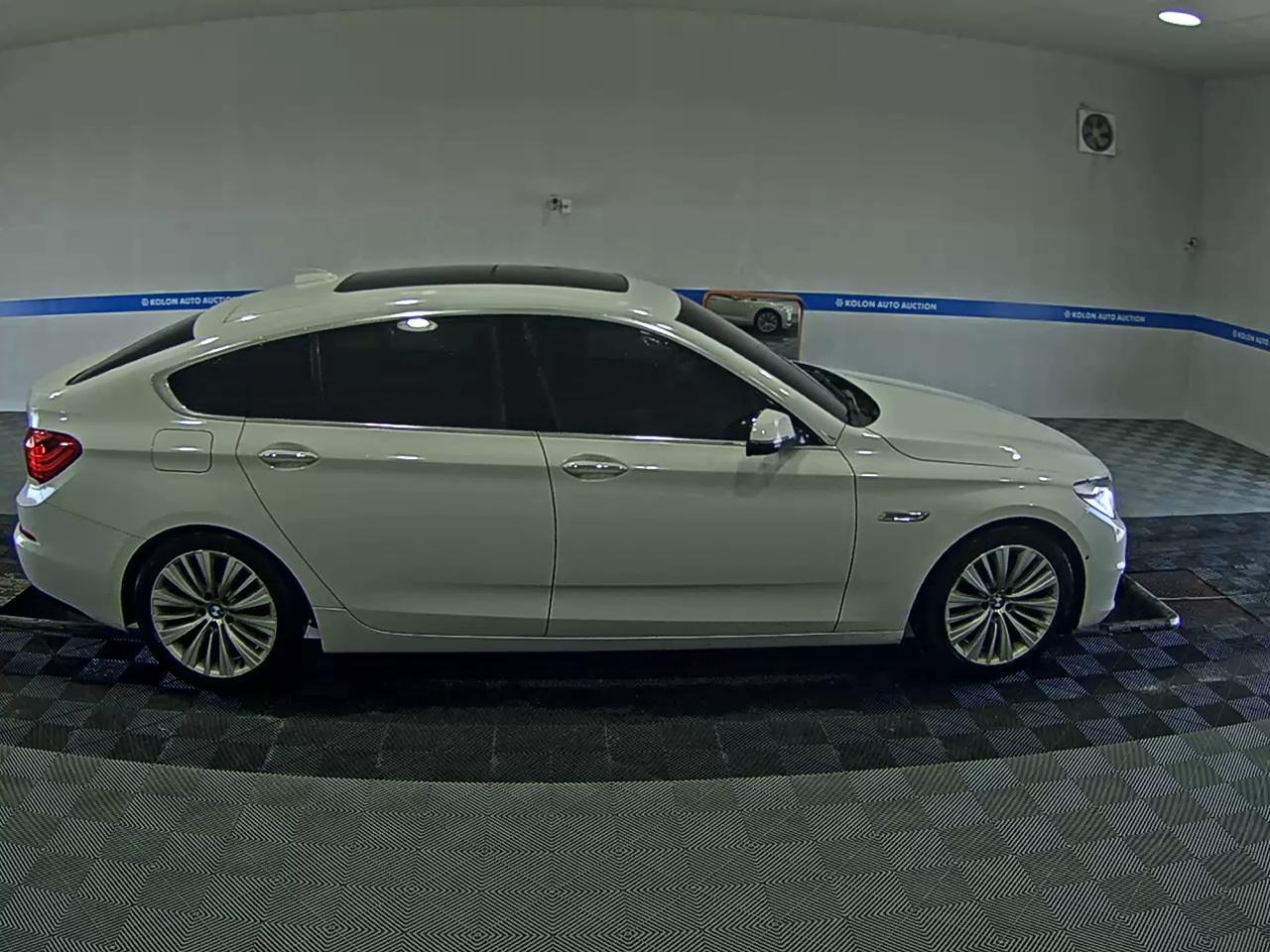 BMW GRAN TURISMO (GT) 5 SERIES GT 20d ED EDITION LUXURY 2015 - zdjęcie 4