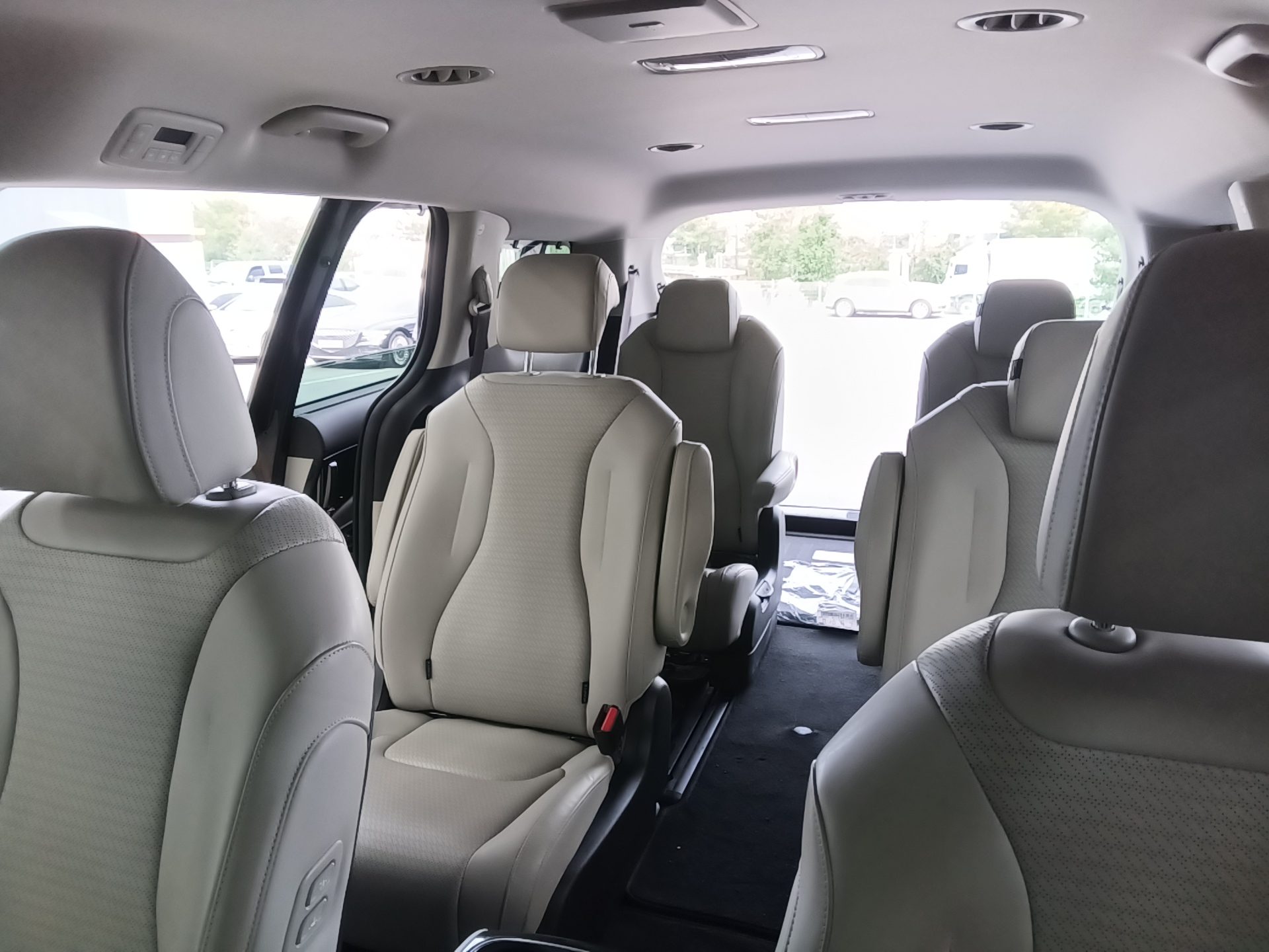 KIA NEW CARNIVAL (KA4) 9-SEATER GASOLINE SIGNATURE 2021 - zdjęcie 18