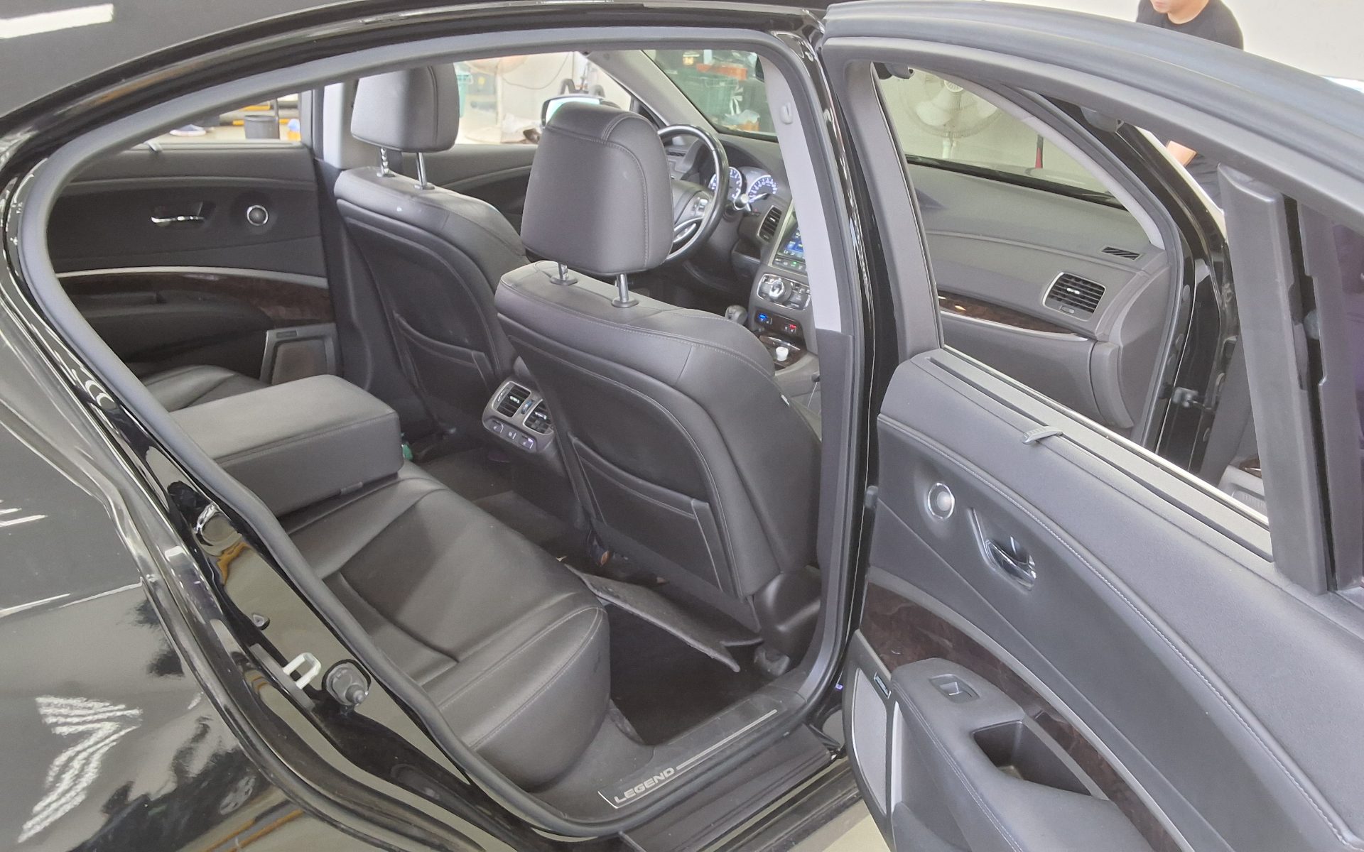 HONDA LEGEND (5TH GEN) 3.5 V6 2016 - zdjęcie 13