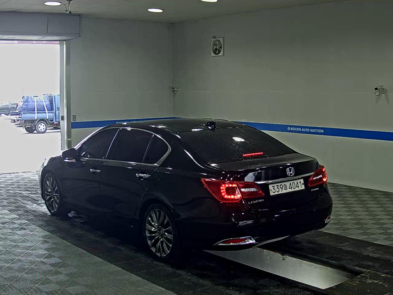 HONDA LEGEND (5TH GEN) 3.5 V6 2016 - zdjęcie 6