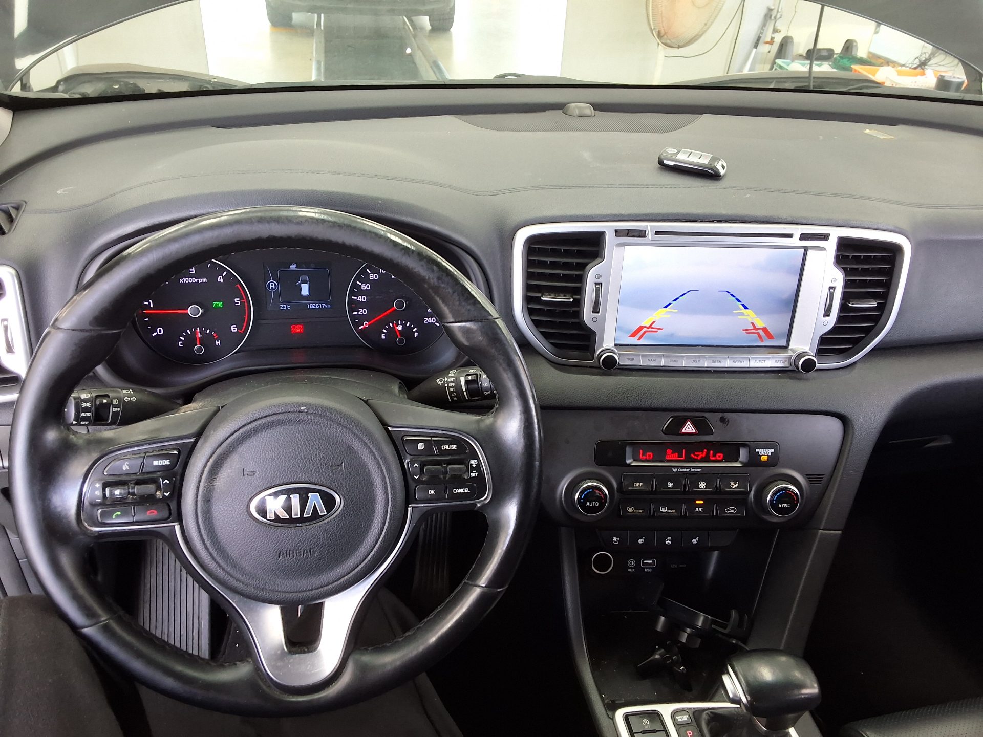 KIA NEW SPORTAGE 1.7 2WD NOBLESSE 2017 - zdjęcie 17