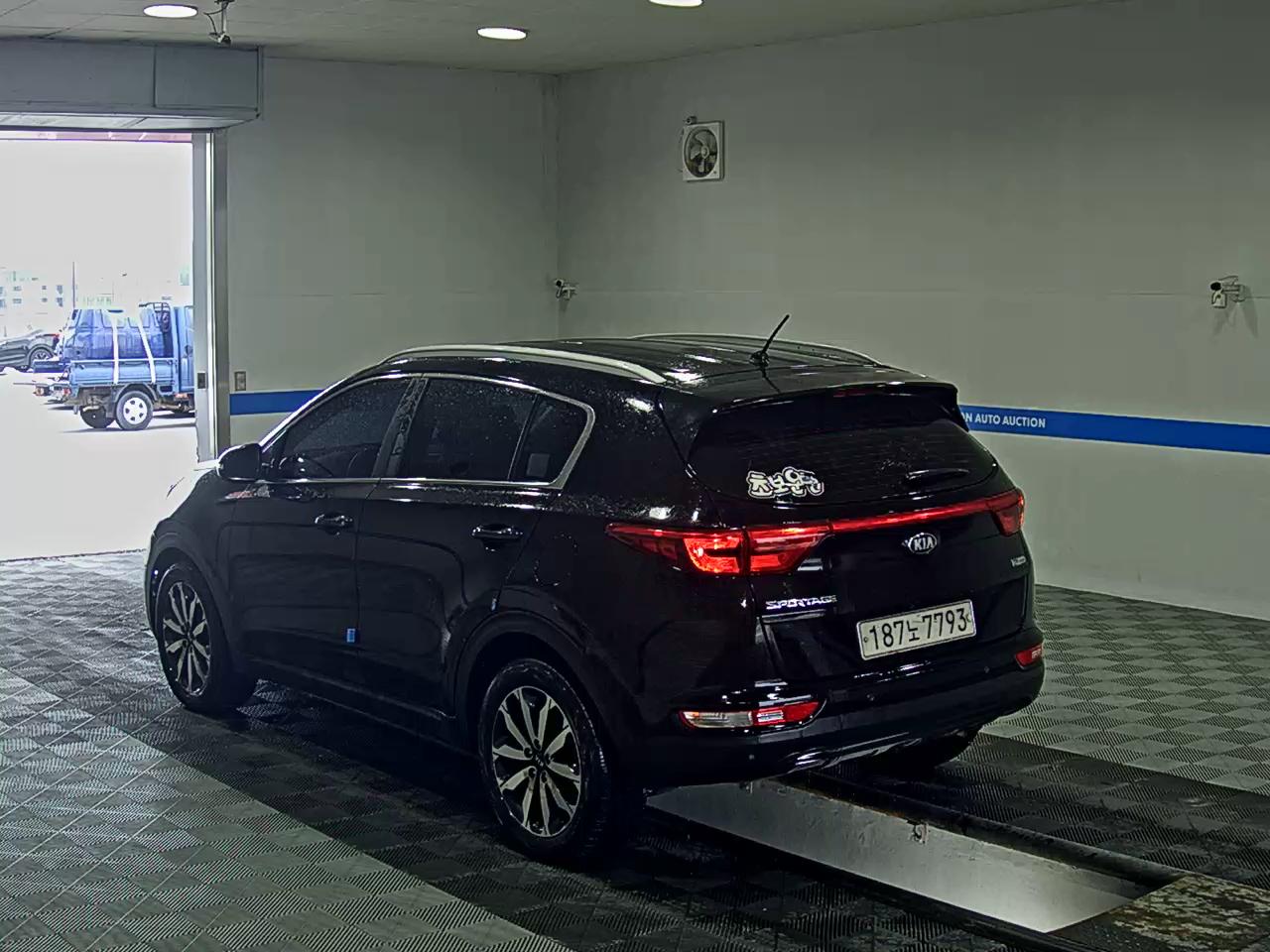 KIA NEW SPORTAGE 1.7 2WD NOBLESSE 2017 - zdjęcie 6