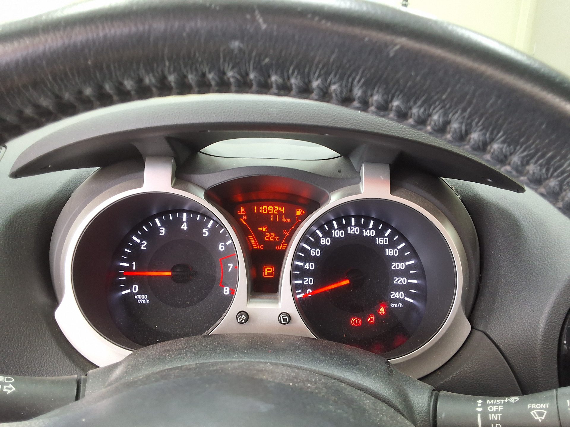 NISSAN JUKE 1.6 S 2016 - zdjęcie 10