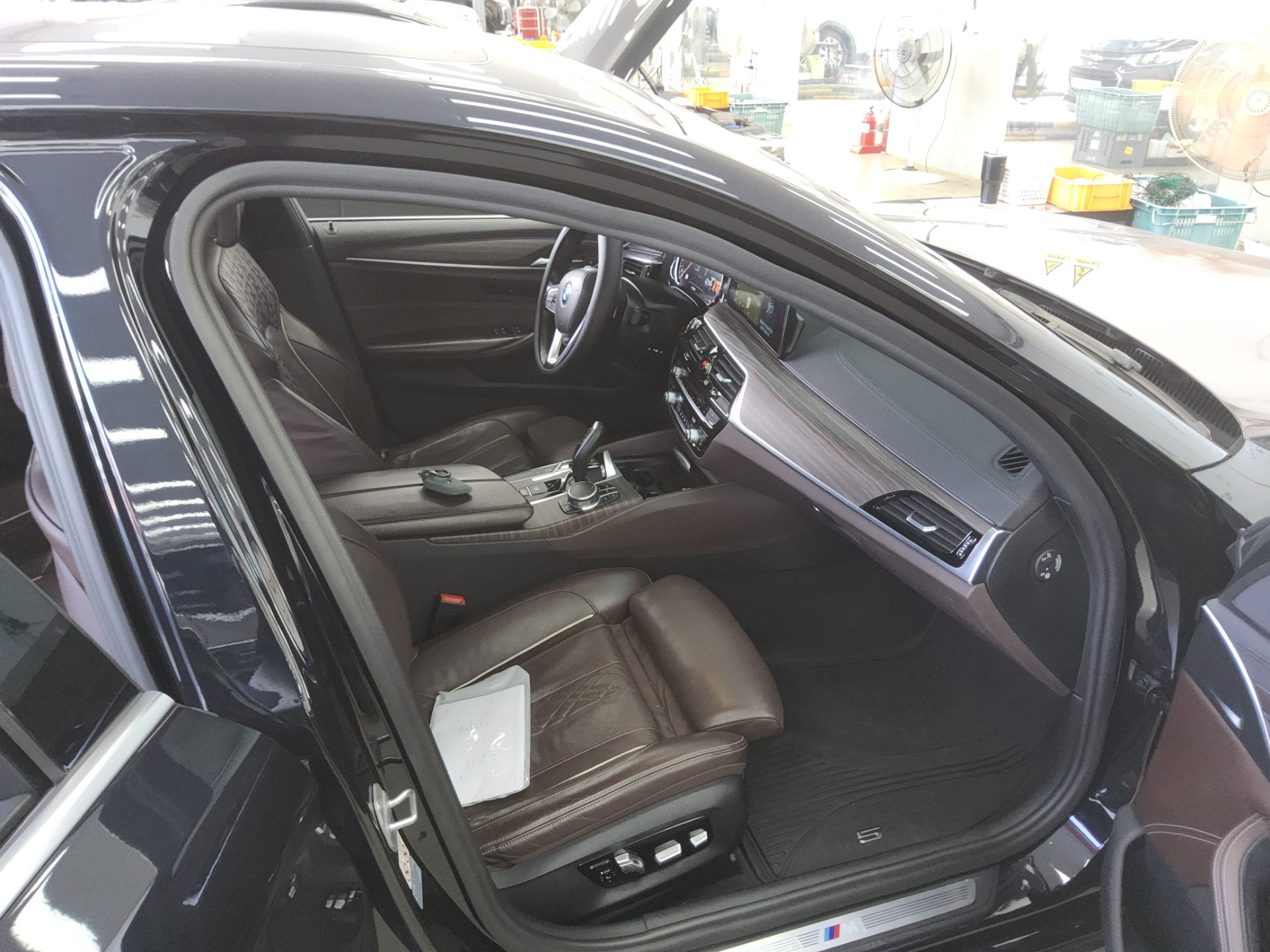 BMW 5 SERIES (7TH GEN) 530i M SPORT PACK PLUS 2018 - zdjęcie 14