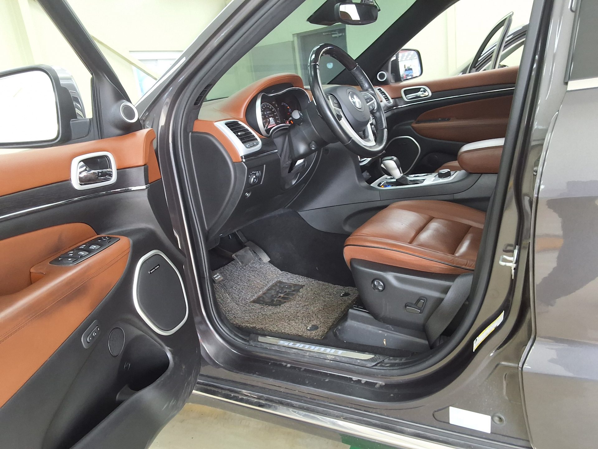 JEEP GRAND CHEROKEE (WK2) 3.6 V6 SUMMIT 2021 - zdjęcie 11