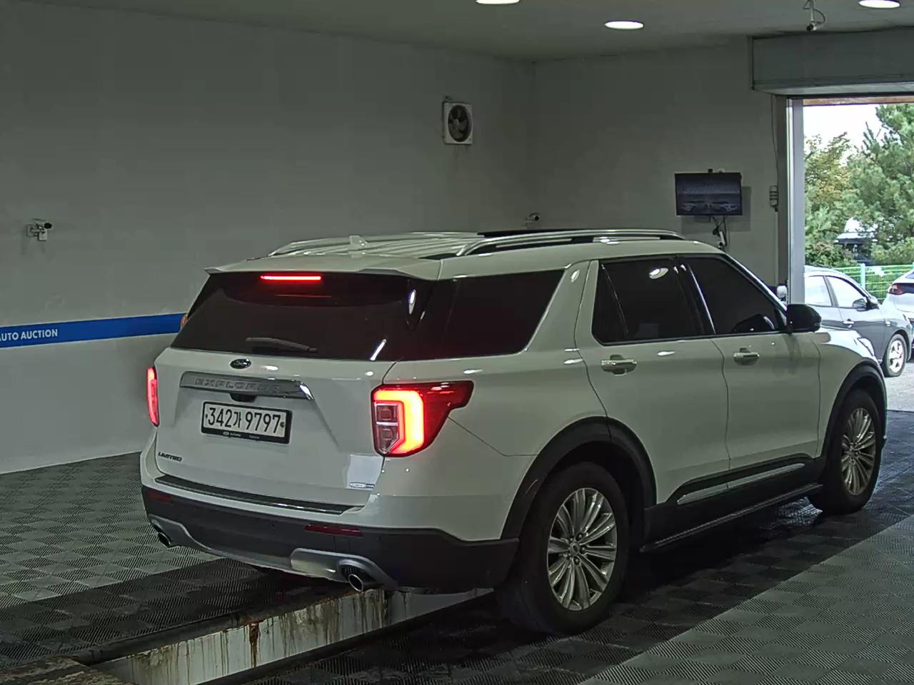 FORD EXPLORER (6TH GEN) 2.3 AWD LIMITED 2020 - zdjęcie 5