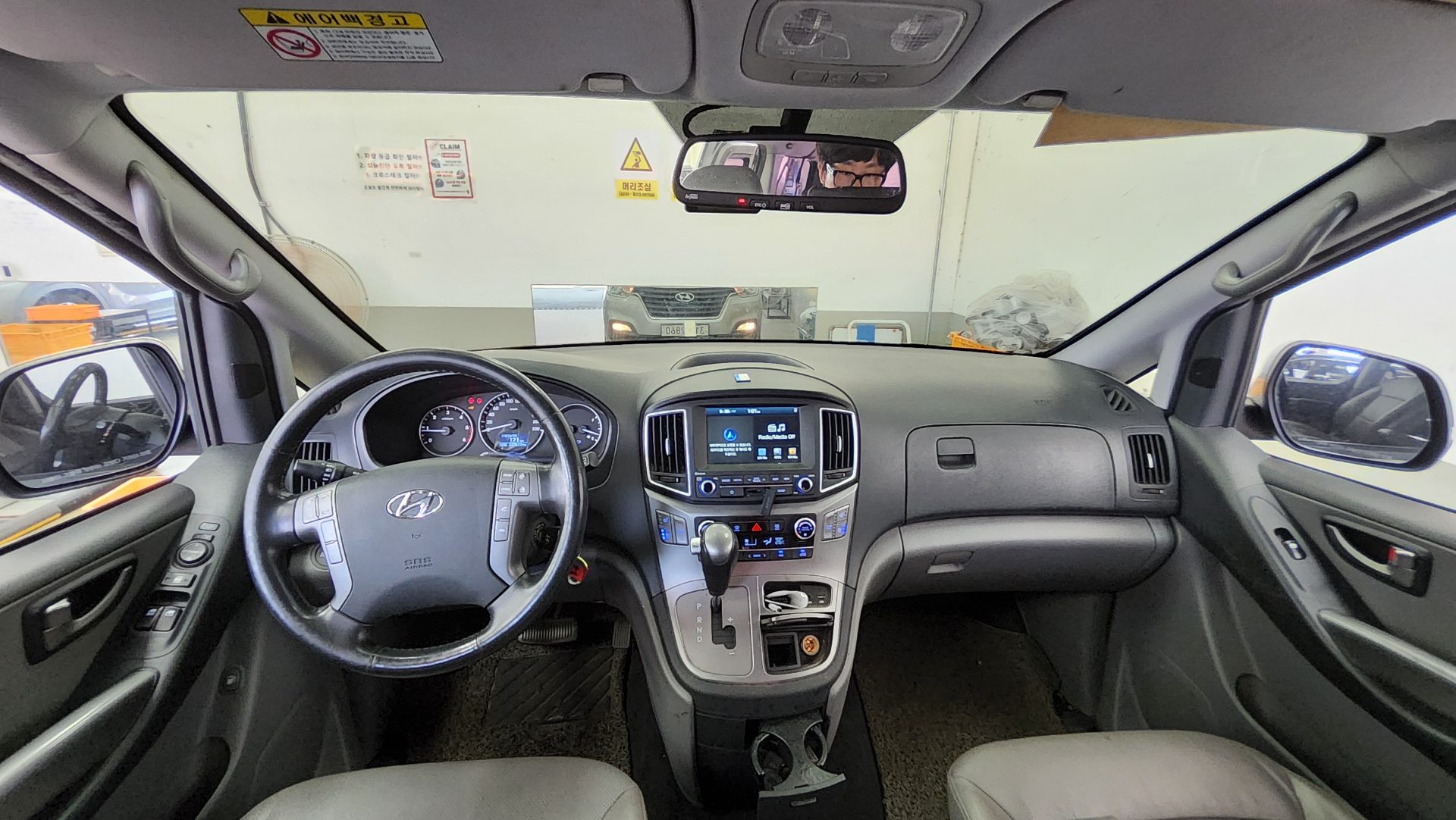 HYUNDAI THE NEW GRAND STAREX 9-SEATER DIESEL PREMIUM SPECIAL 2019 - zdjęcie 11