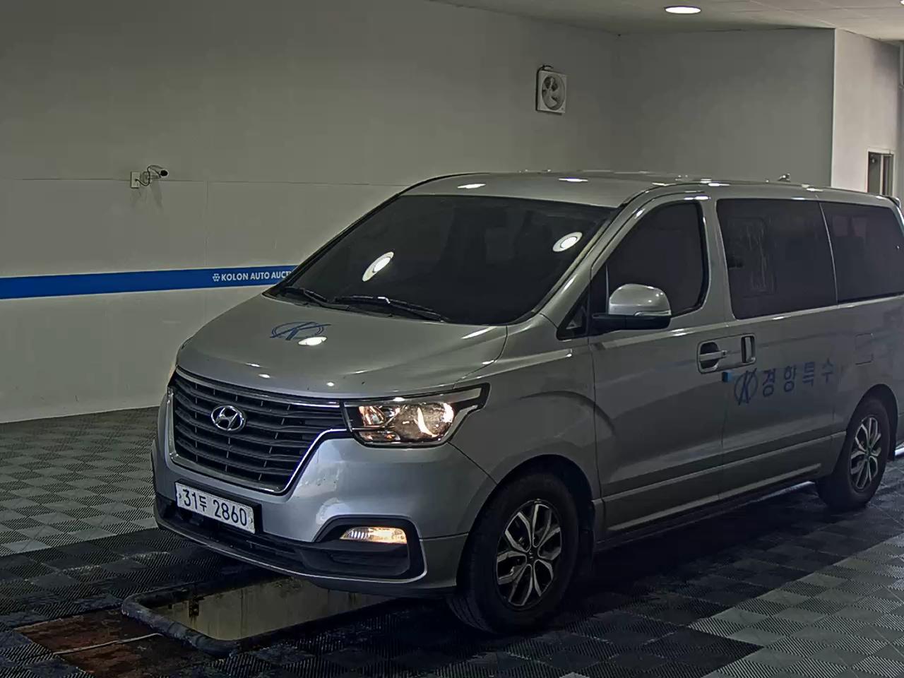 HYUNDAI THE NEW GRAND STAREX 9-SEATER DIESEL PREMIUM SPECIAL 2019 - zdjęcie 2