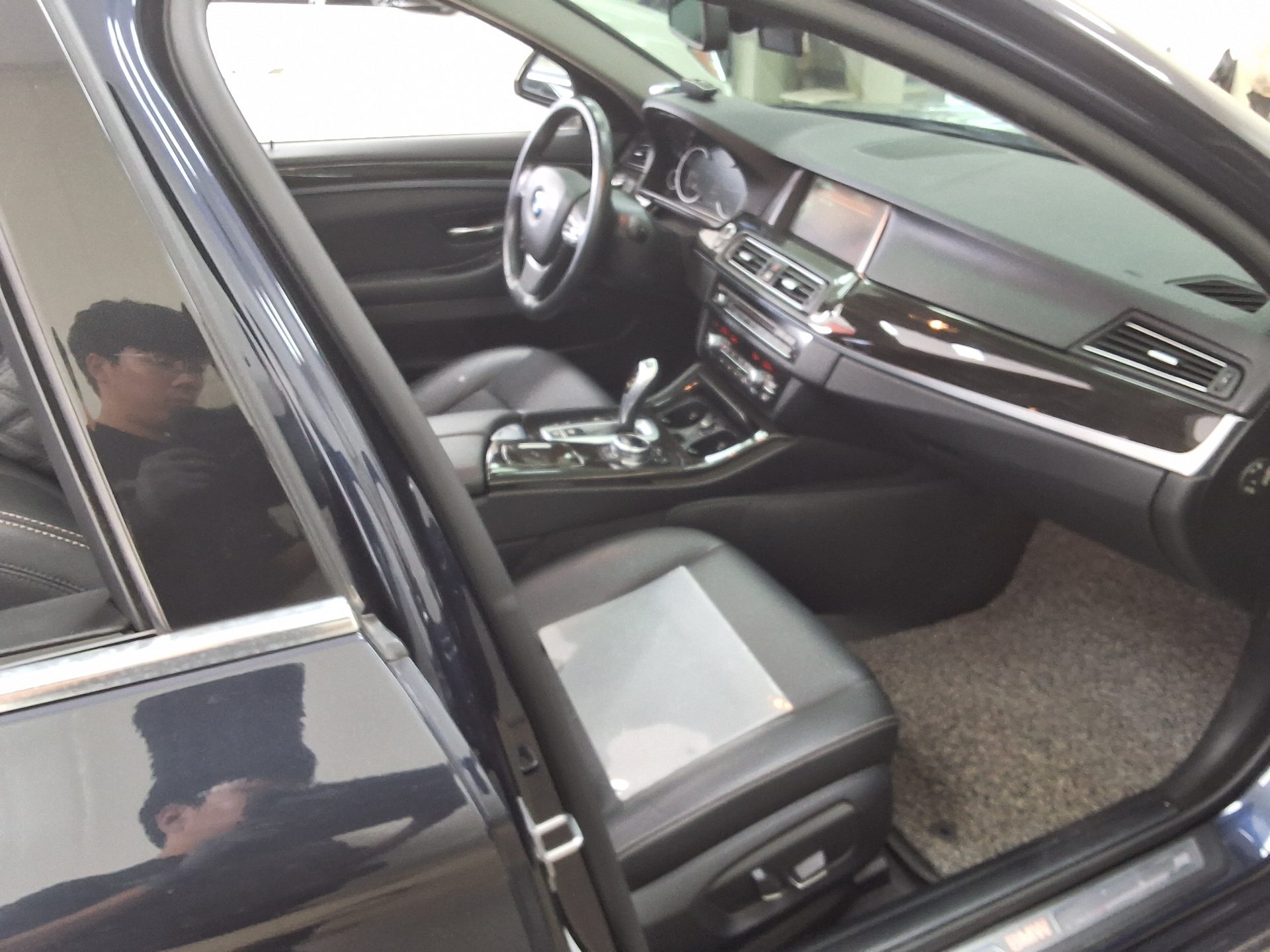 BMW 5 SERIES (6TH GEN) 520d xDRIVE LUXURY 2014 - zdjęcie 15