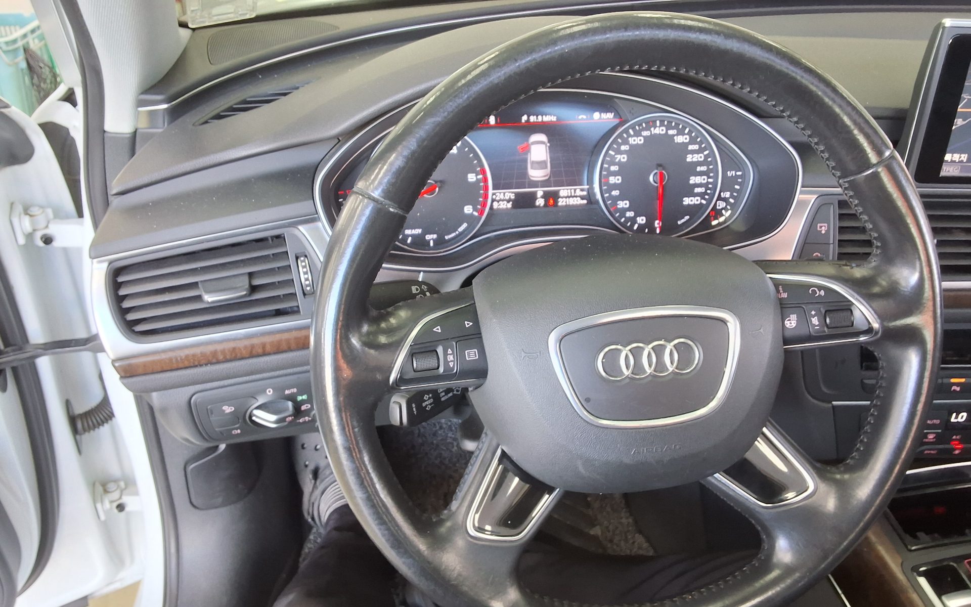 AUDI A6 (4TH GEN) 35 TDI PREMIUM 2016 - zdjęcie 17