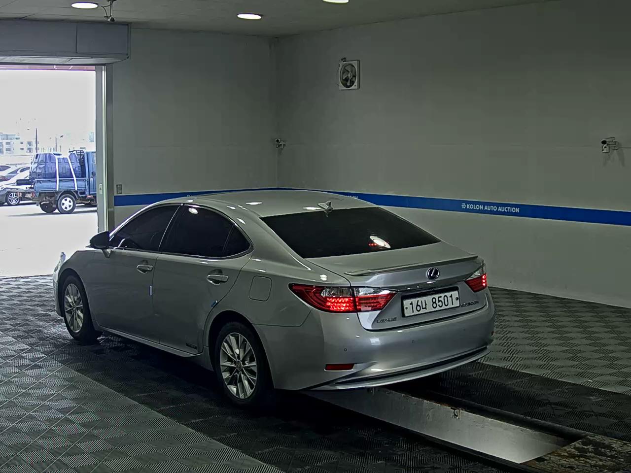 LEXUS ES (6TH GEN) 300h 2014 - zdjęcie 6
