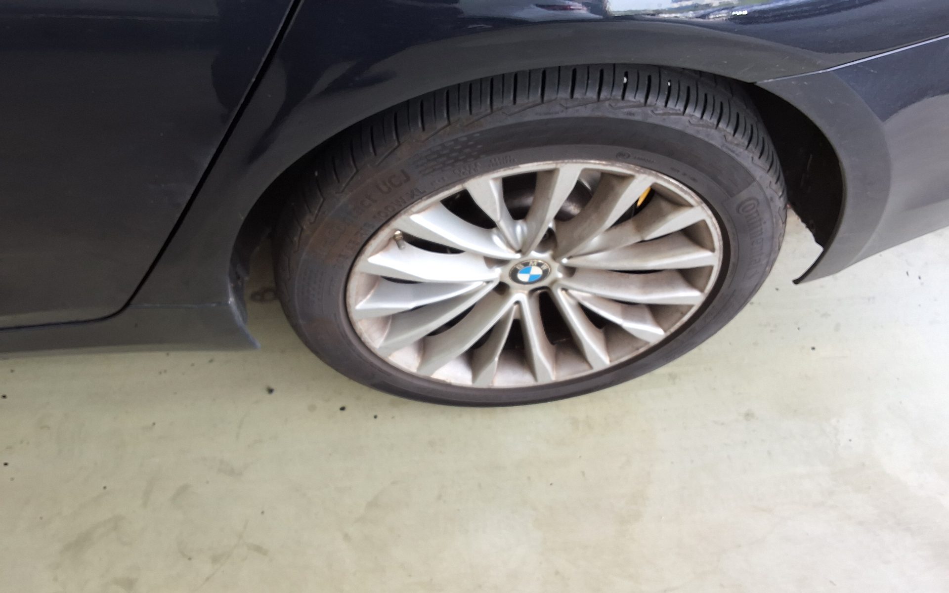BMW 5 SERIES (7TH GEN) 520d LUXURY LINE PLUS 2018 - zdjęcie 24