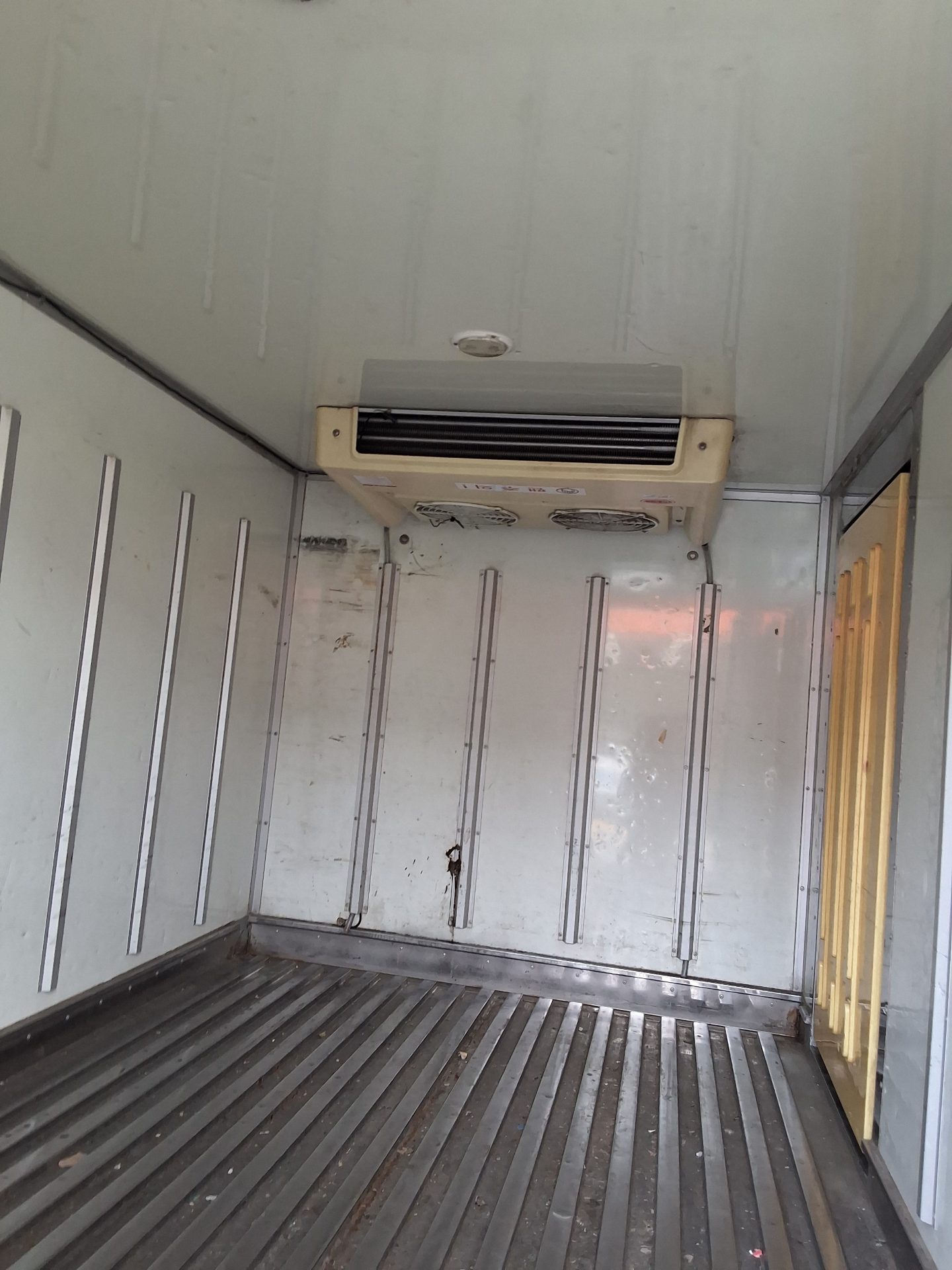 KIA BONGO III CARGO FREEZER BOX TRUCK 1 TON KING CAB 2014 - zdjęcie 26