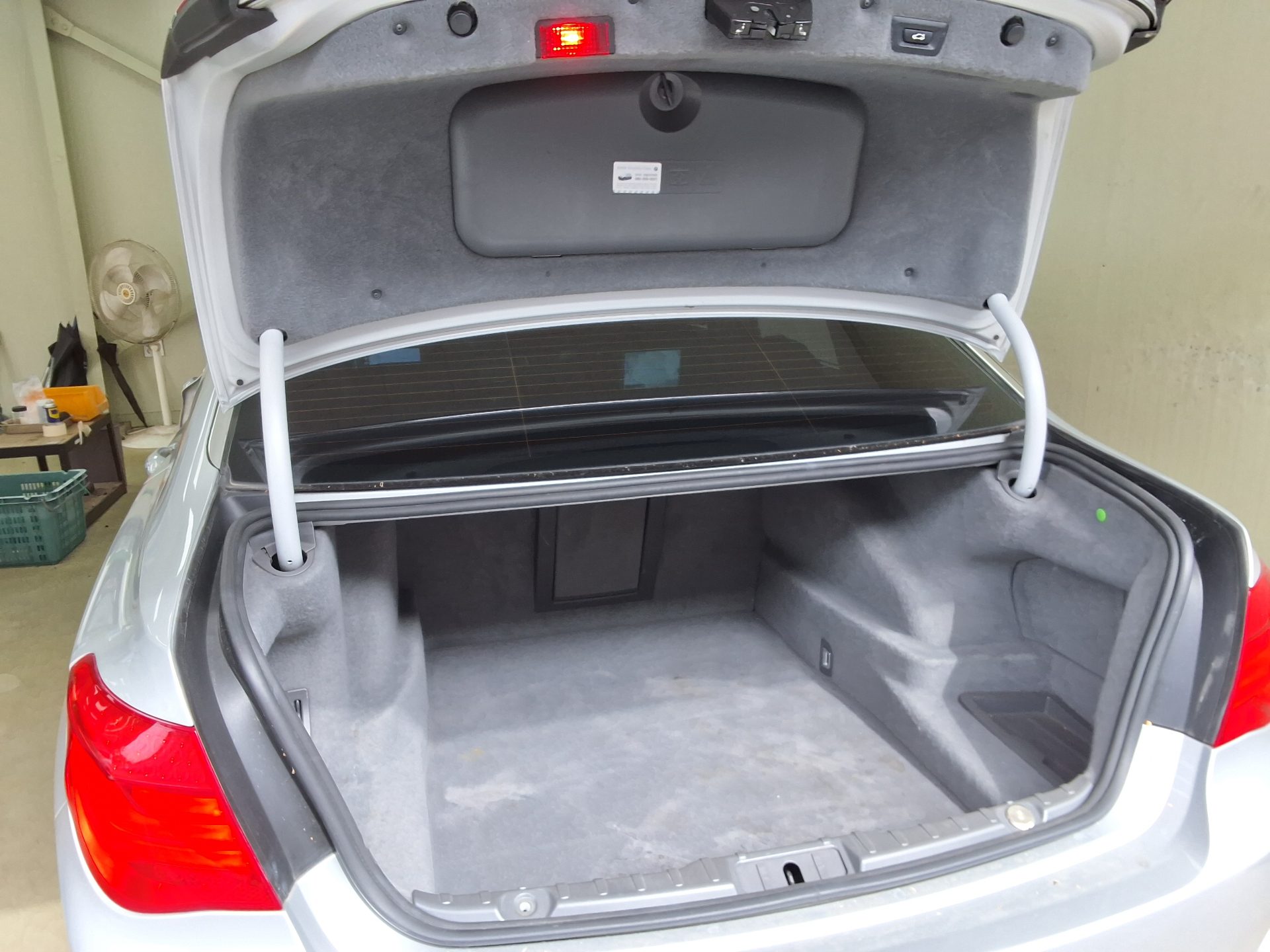 BMW 7 SERIES (5TH GEN) 740Li 2010 - zdjęcie 16