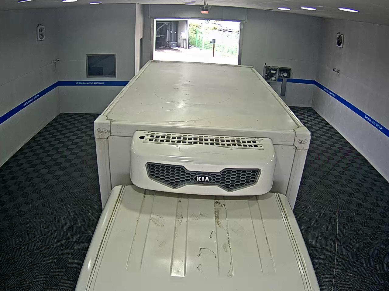 KIA BONGO III CARGO FREEZER BOX TRUCK 1 TON KING CAB 2014 - zdjęcie 7